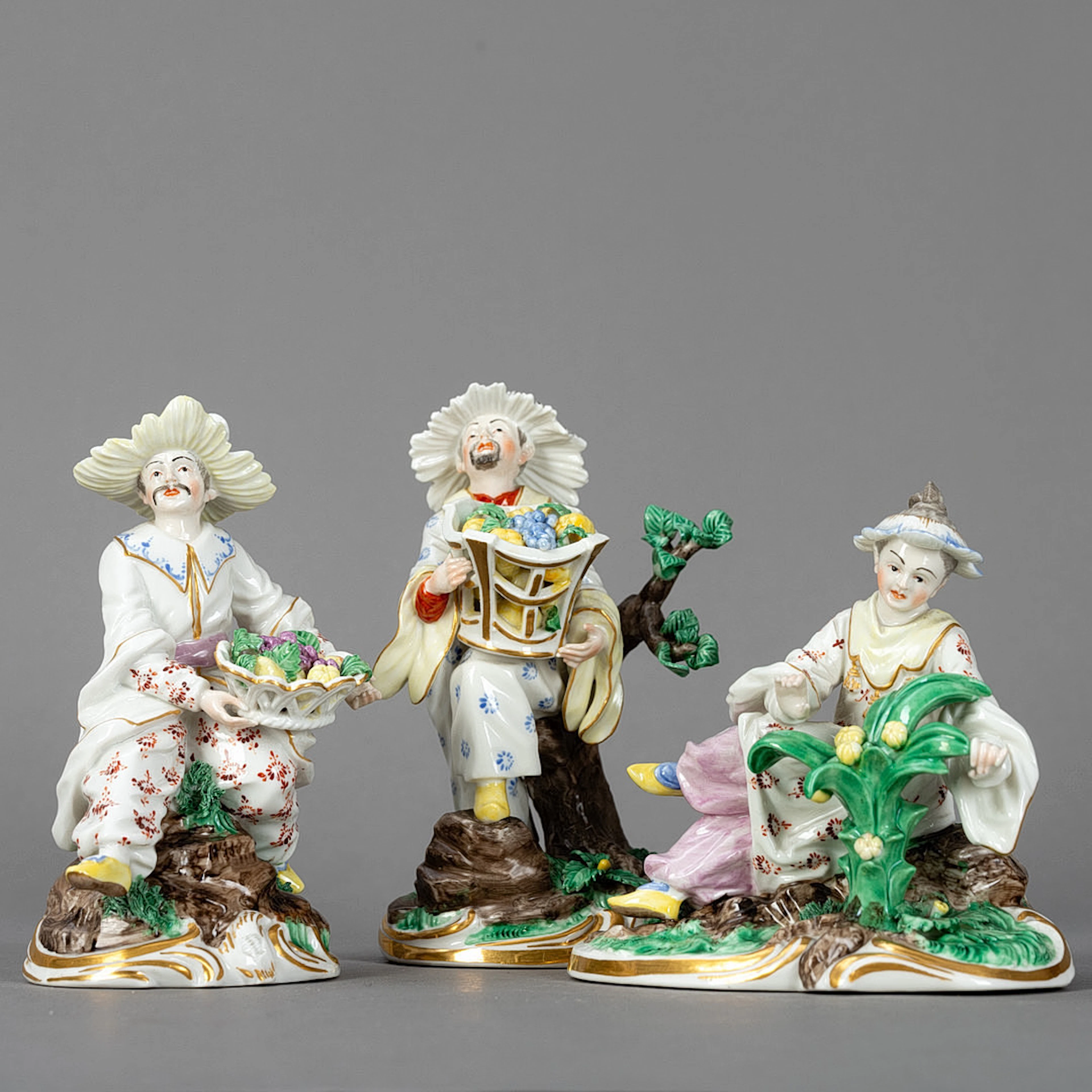 FRANKENTHAL/NYMPHENBURG. Figurengruppe Japaner, Nymphenburg, um 1925.