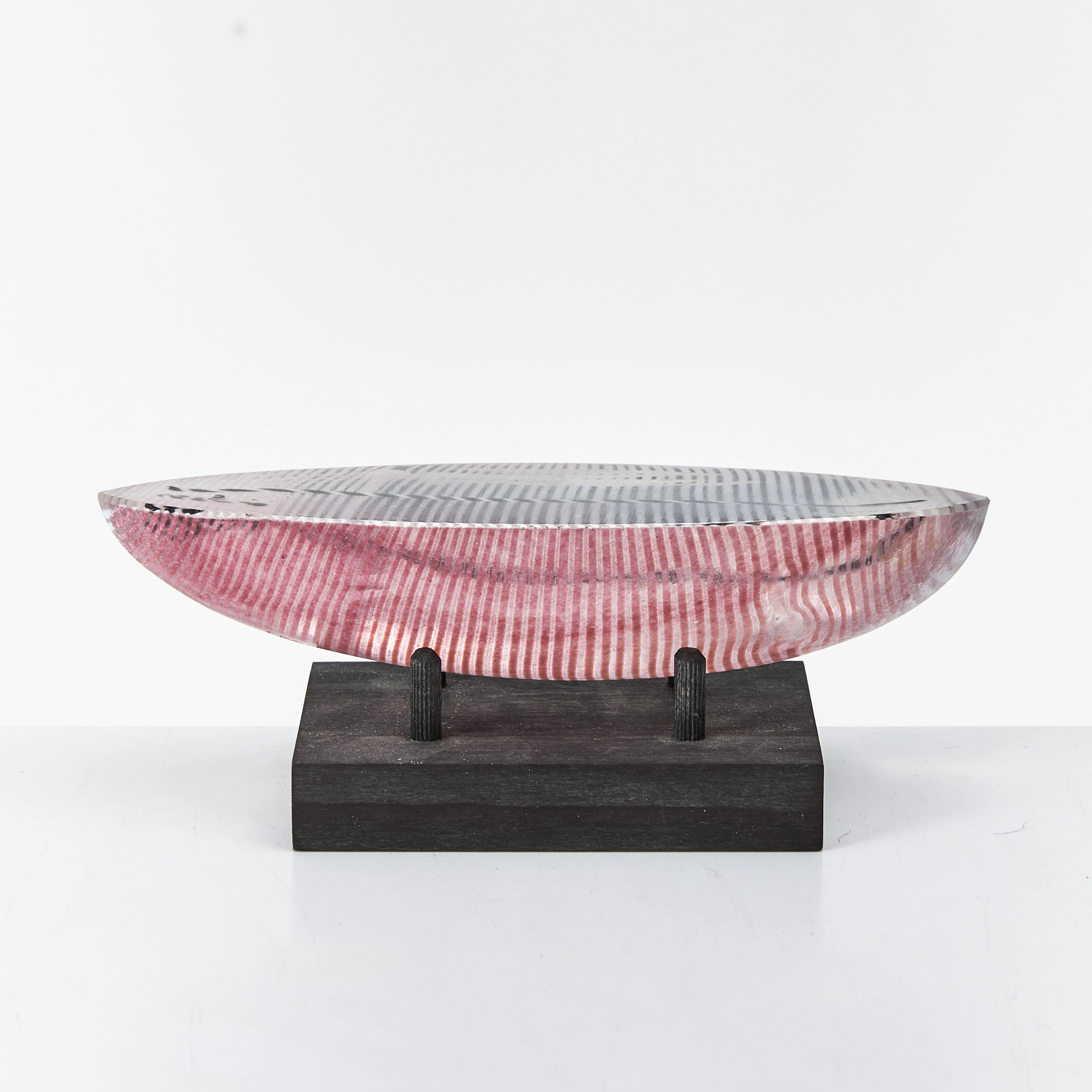 BERTIL VALLIEN. Skulptur, Kosta Boda, föreställande båt.