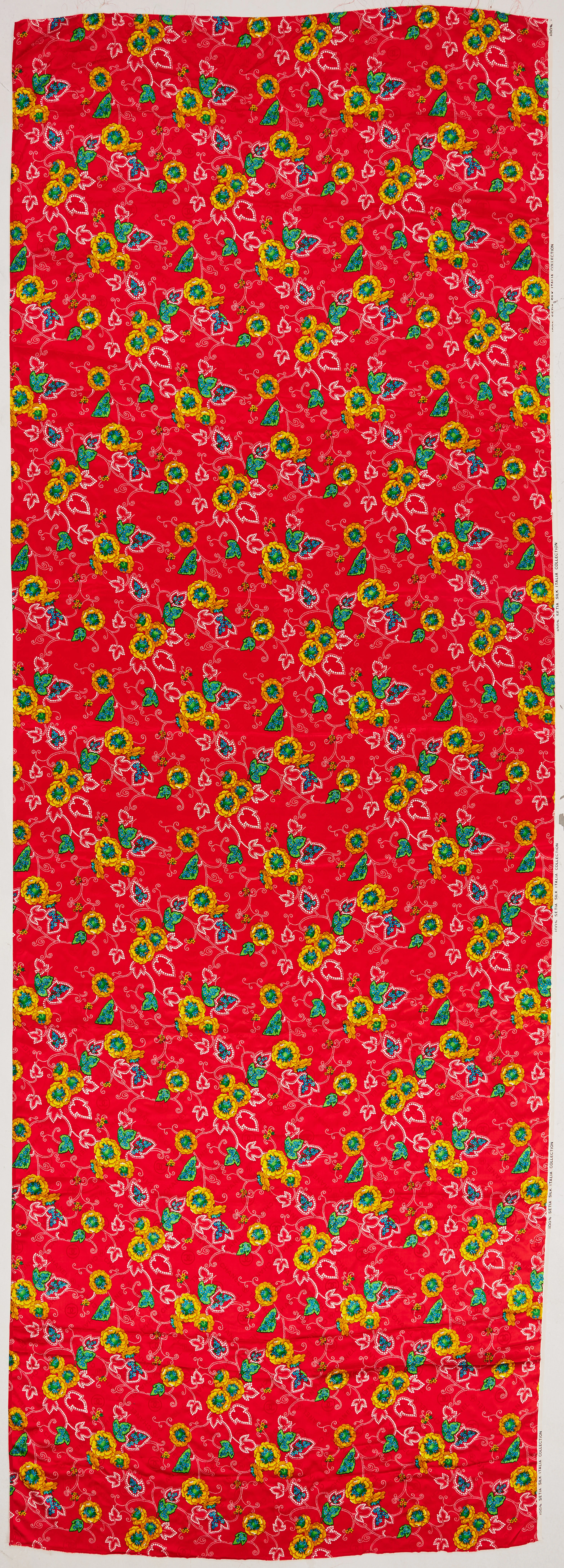 CHANEL, tygbit siden, ca 300x114 cm, siden.