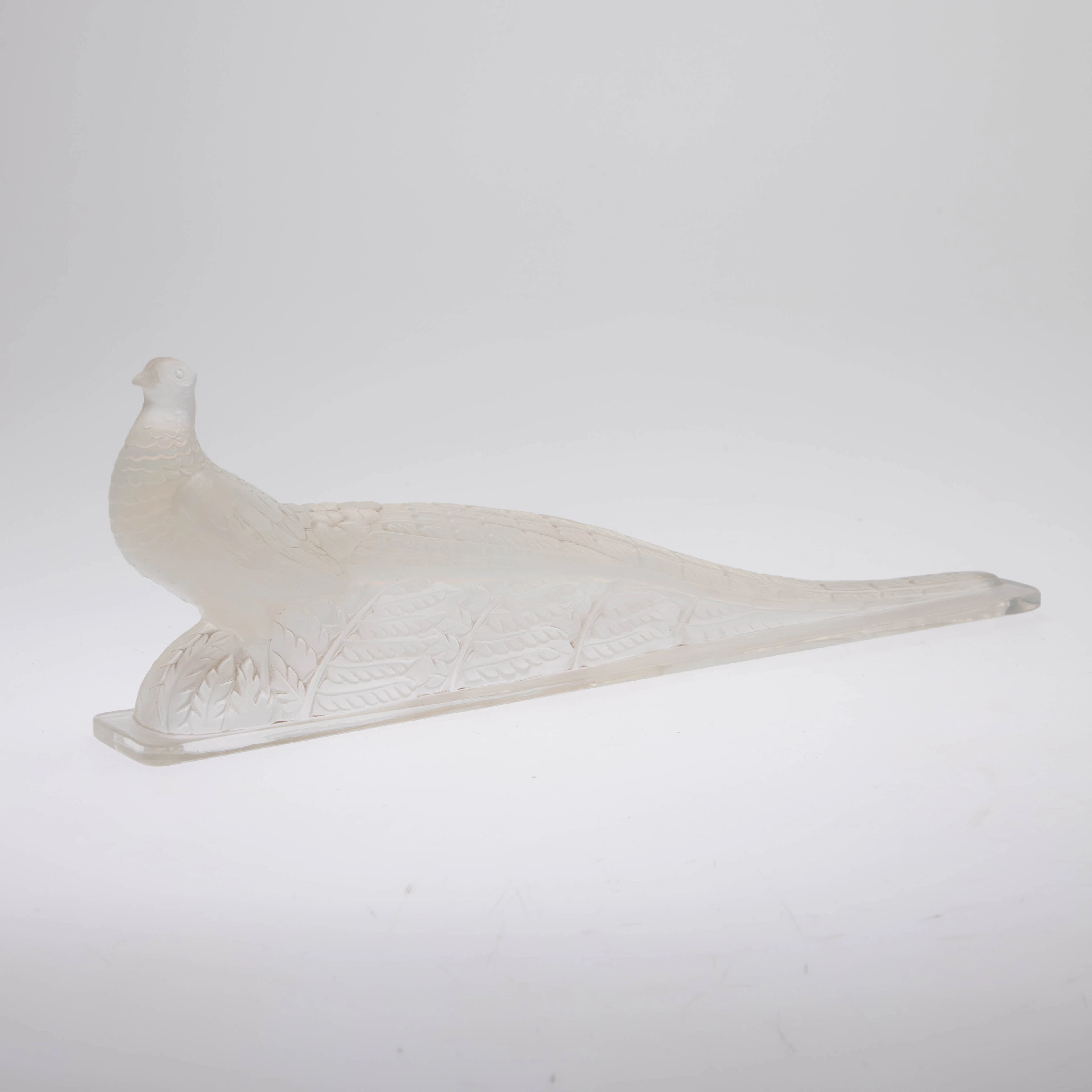 Art Déco Figur eines Pfau, opalisierendes Glas, Verlys. Frankreich
