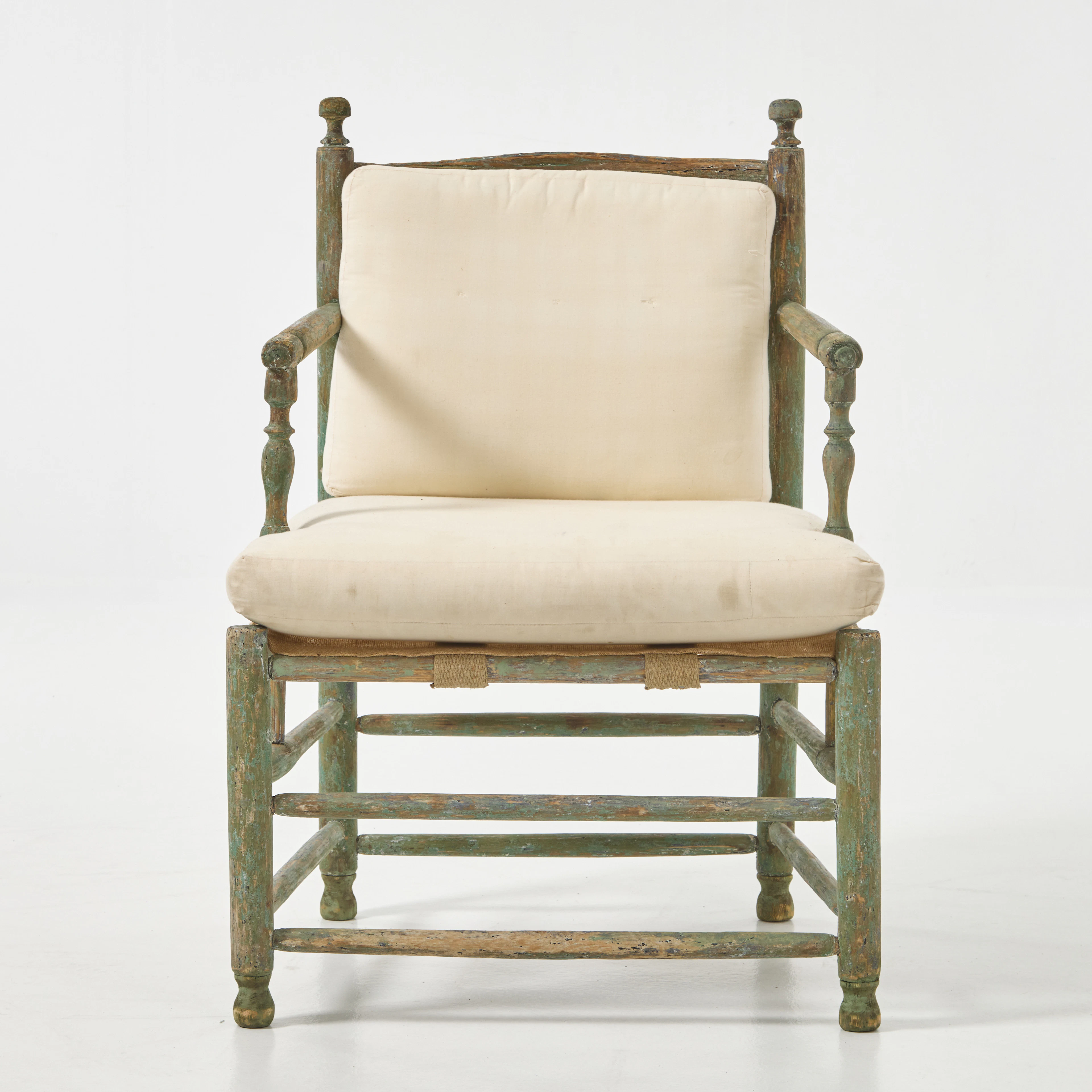 GRIPSHOLMSFÅTÖLJ, gustaviansk, omkring 1800, stegrygg, svarvad stomme