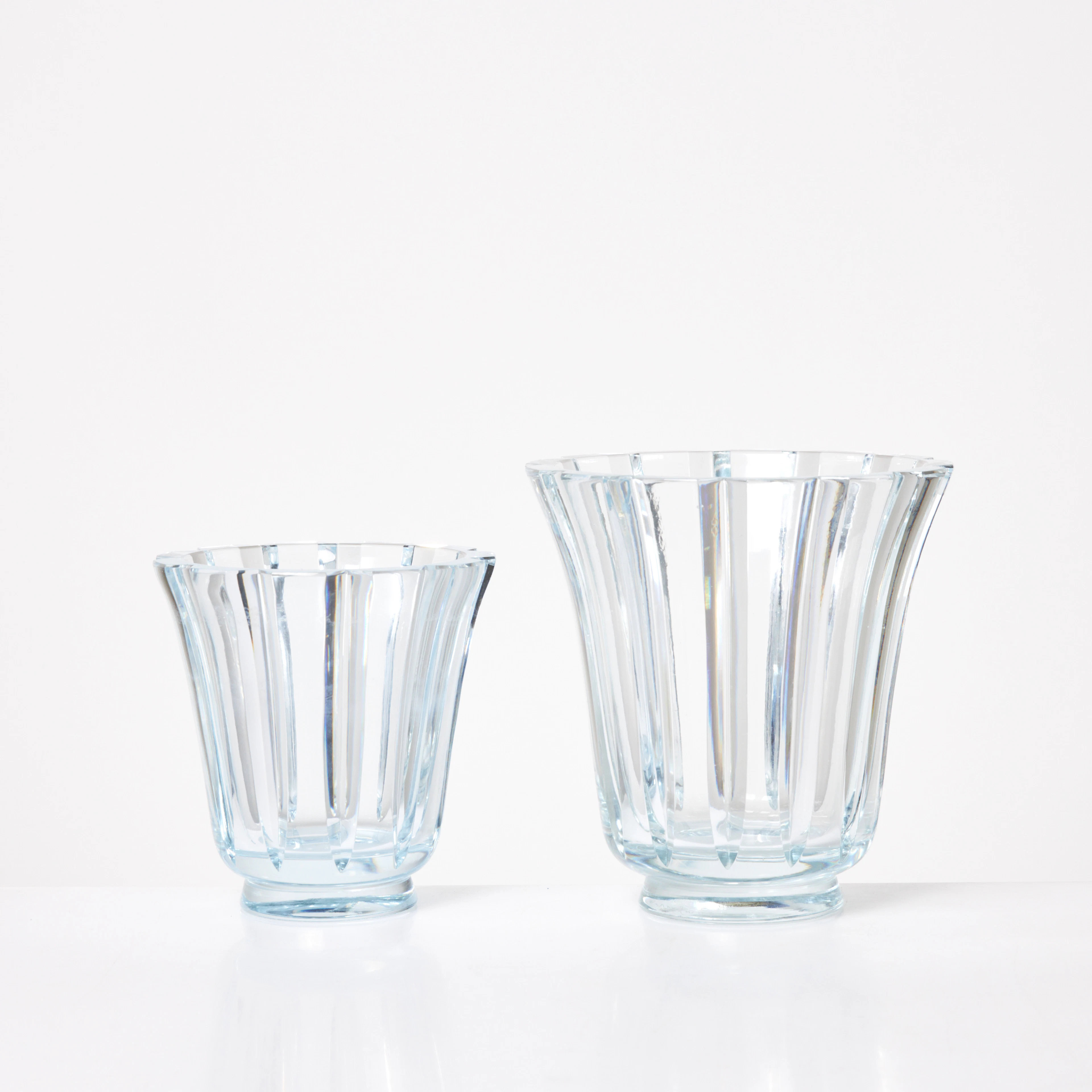 EDVIN ÖHRSTRÖM. vaser, 2 st, blåtonat glas, Orrefors.