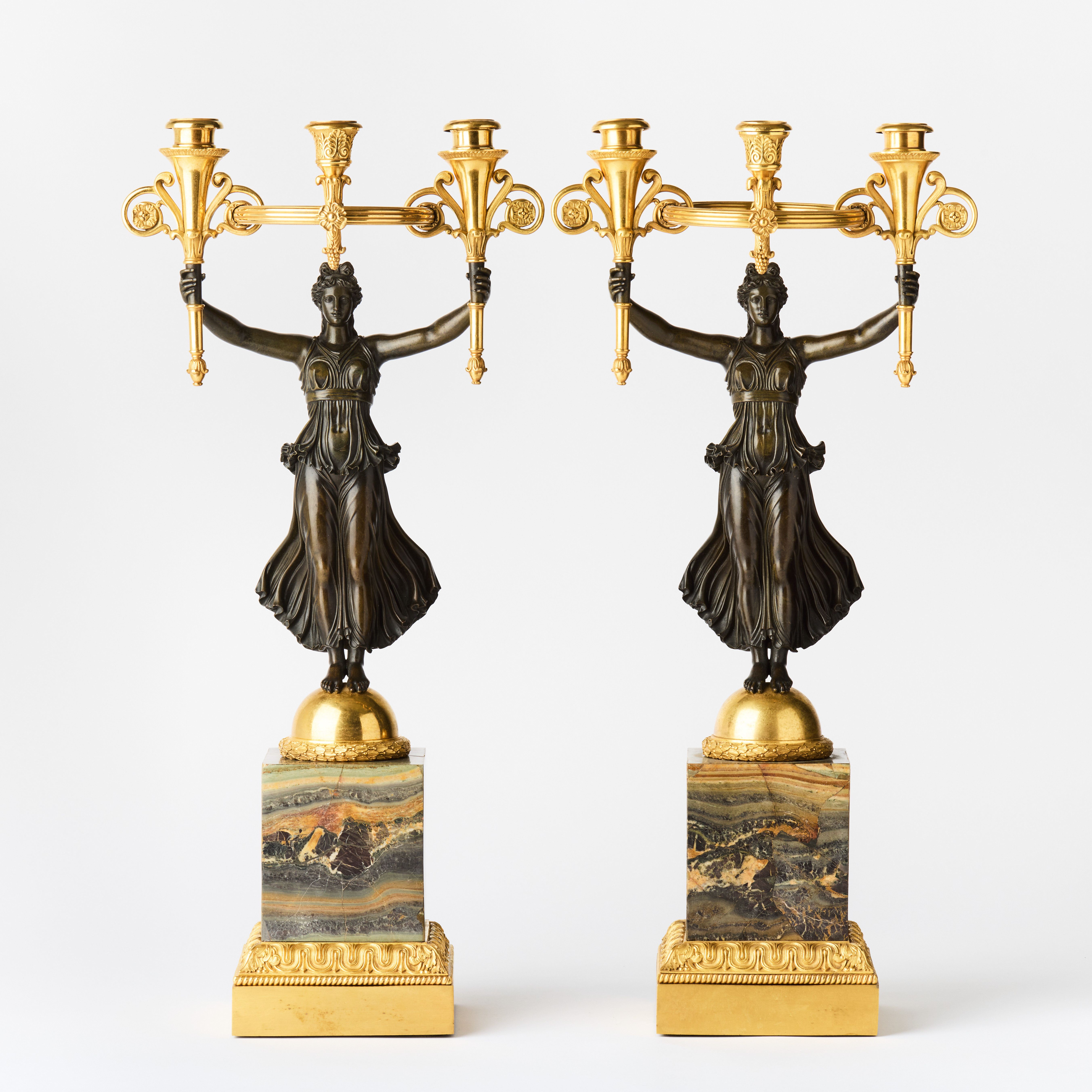 KANDELABRAR, ett par, nyklassicistiska, Italien 1820/30-tal, för vardera