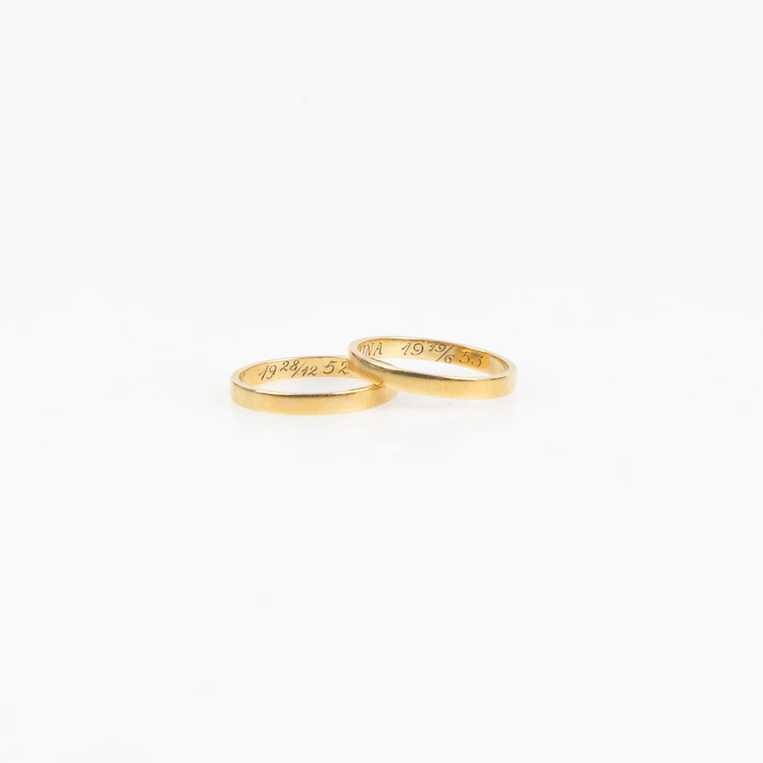 WIWEN NILSSON. Förlovningsringar, 2 st, 18K guld, Lund 1952 resp 1953.
