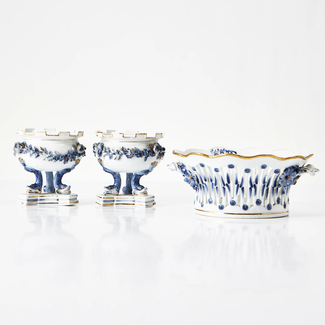 SKÅLAR, 3 st., porslin, bland annat Royal Copenhagen, 1900-talets