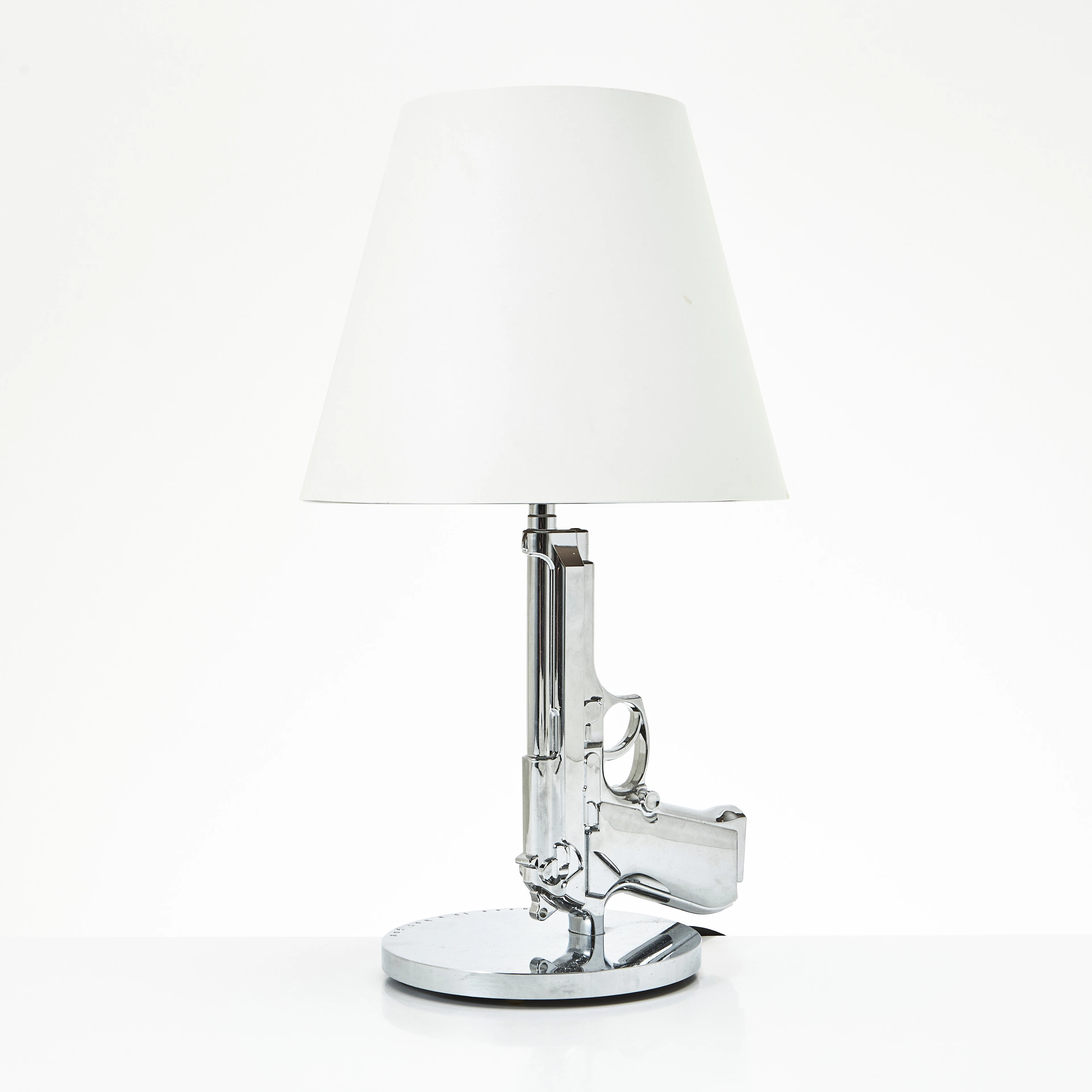 PHILIPPE STARCK. bordslampa, "Table Gun", Flos, samtida.