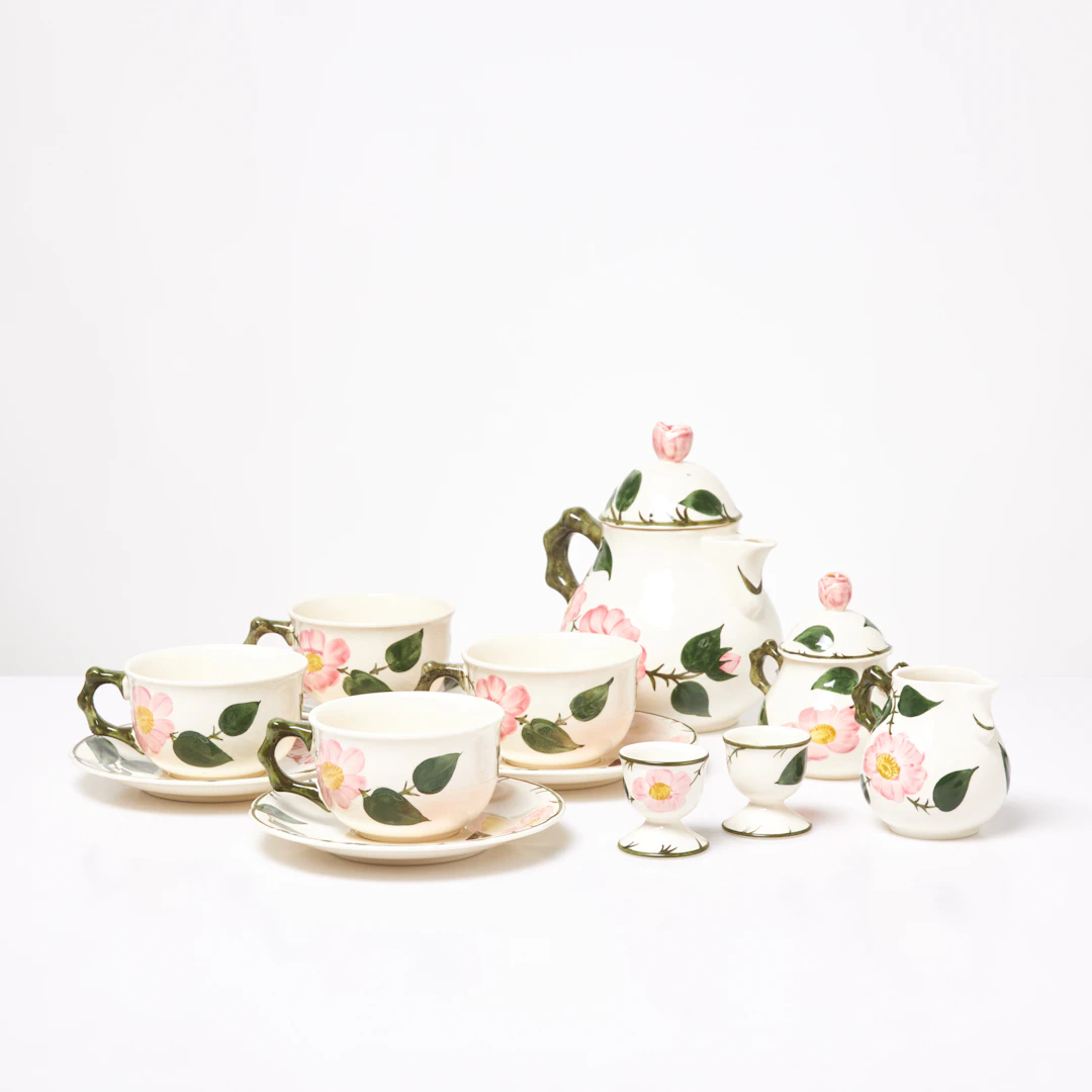 VILLEROY & BOCH, 9 dlr, teservis ur serien "Wild Rose", tekanna, 4