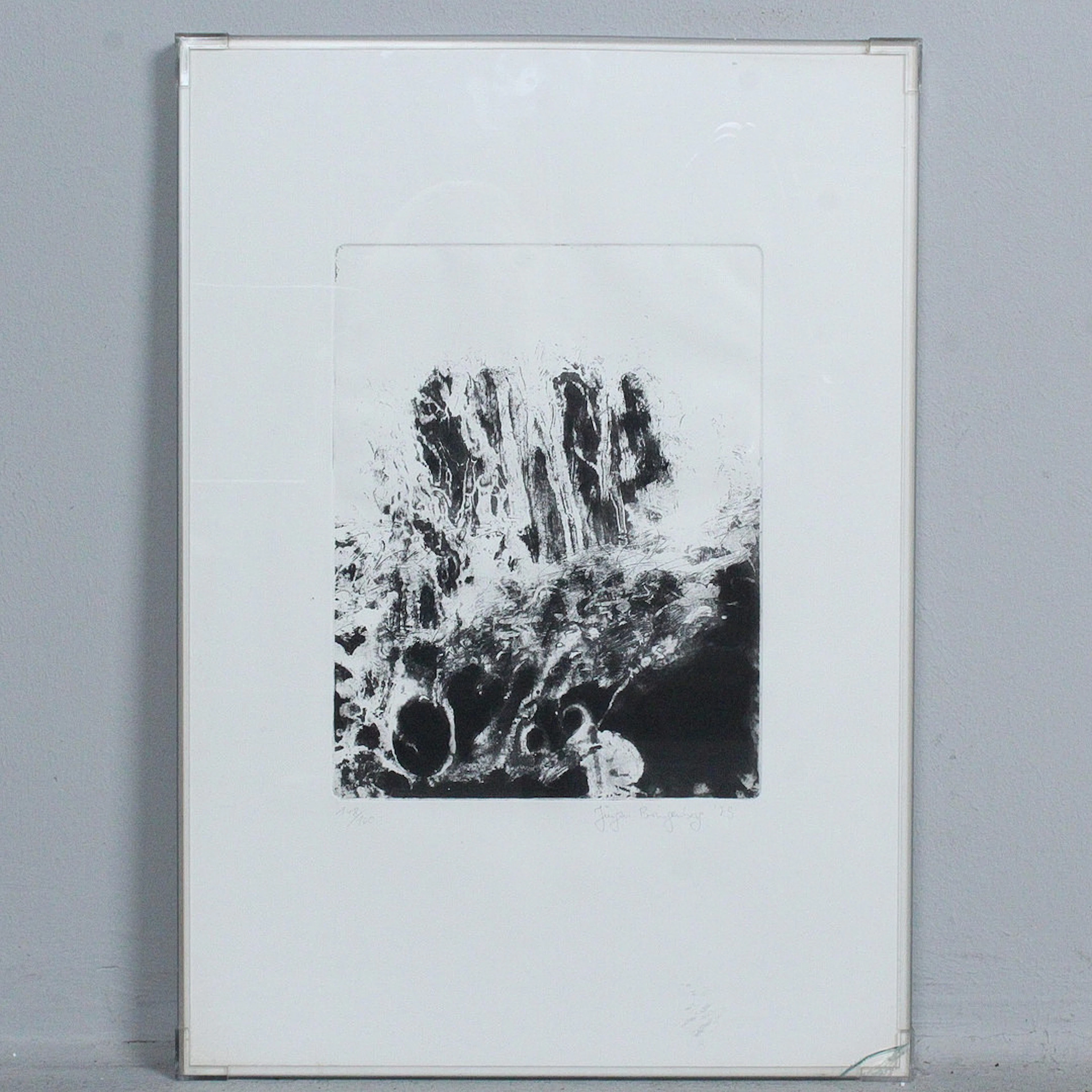 UNBEKANNTER KÜNSTLER. Lithographie, '' Forest '', signiert, nummeriert