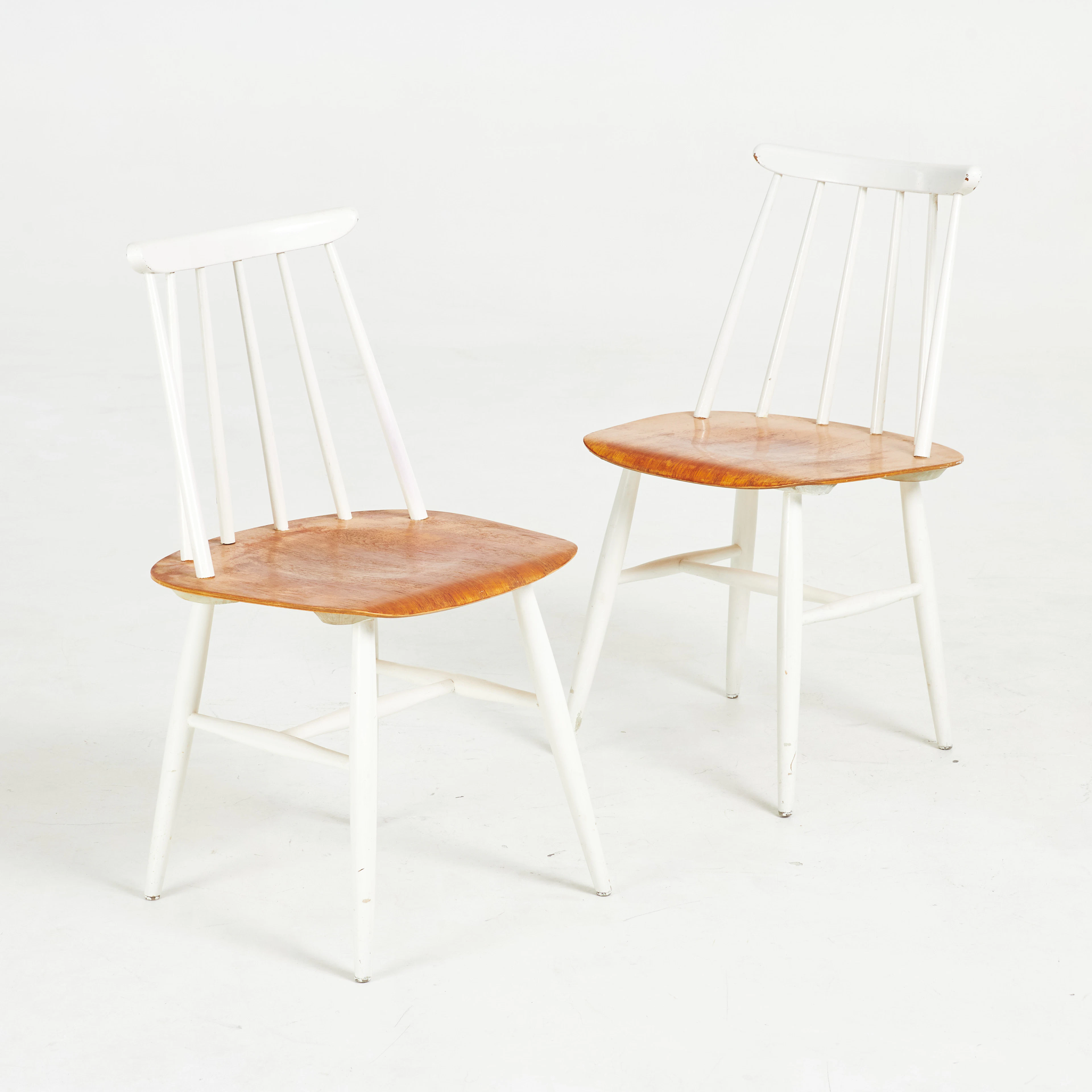 ILMARI TAPIOVAARA. Stolar, 2 st, "Fanett", Edsby verken, teak, lackerad