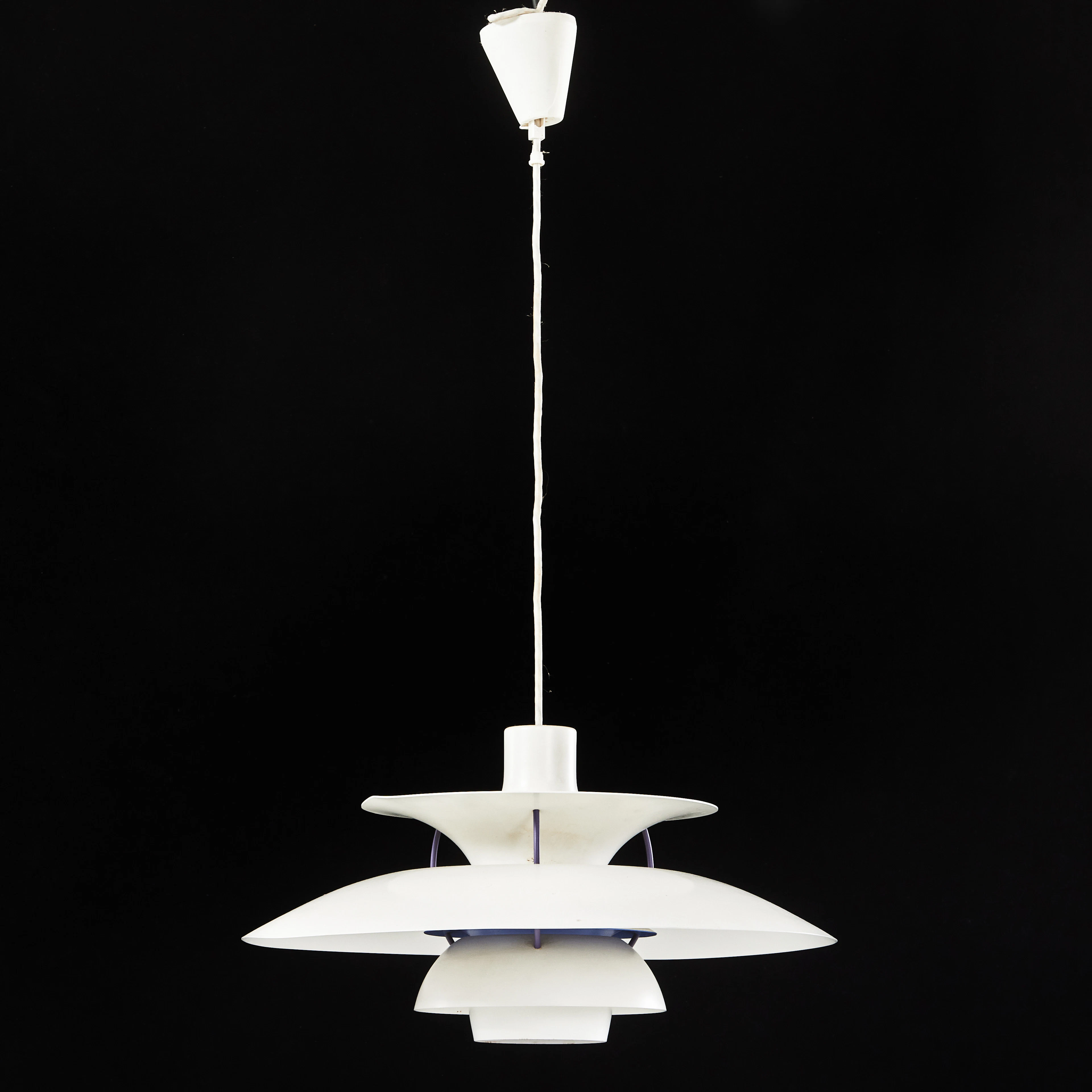 POUL HENNINGSEN. "PH5", takarmatur, Louis Poulsen, Danmark, det sk