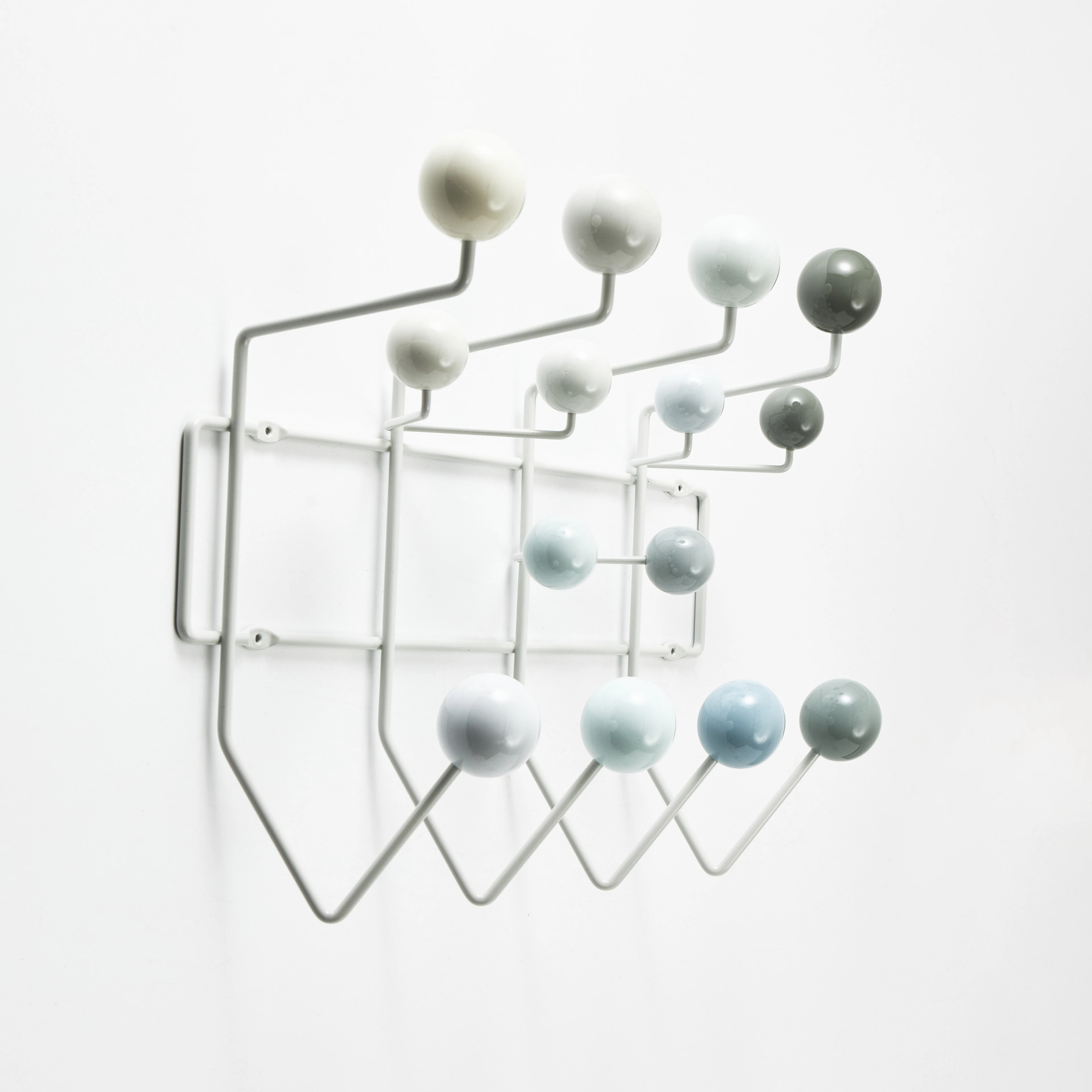 CHARLES och RAY EAMES "Hang it all", klädhängare Vitra. Designår 1953.