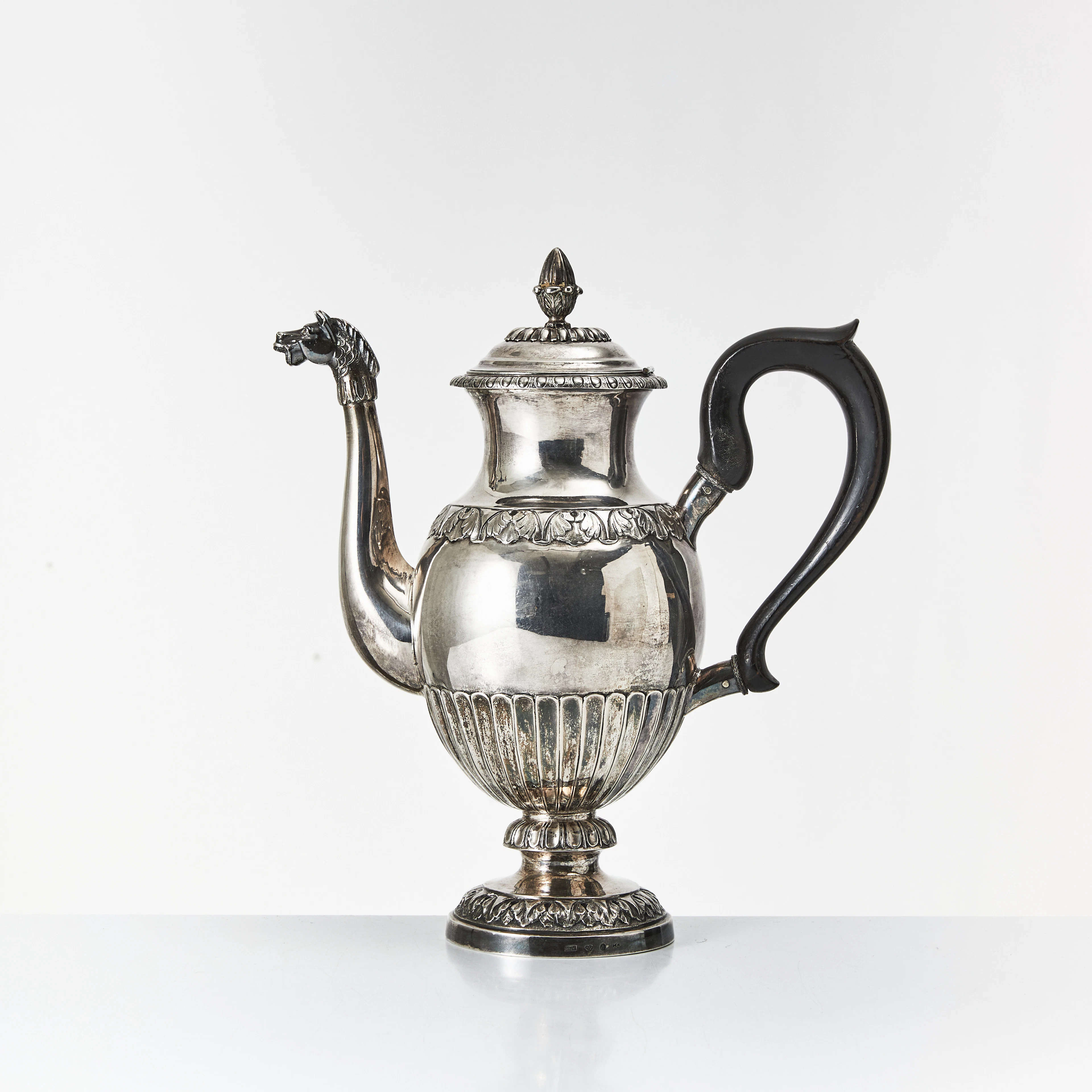 HANS GEORG VOGT. (verksam 1823-1854, Kristianstad). KANNA, silver