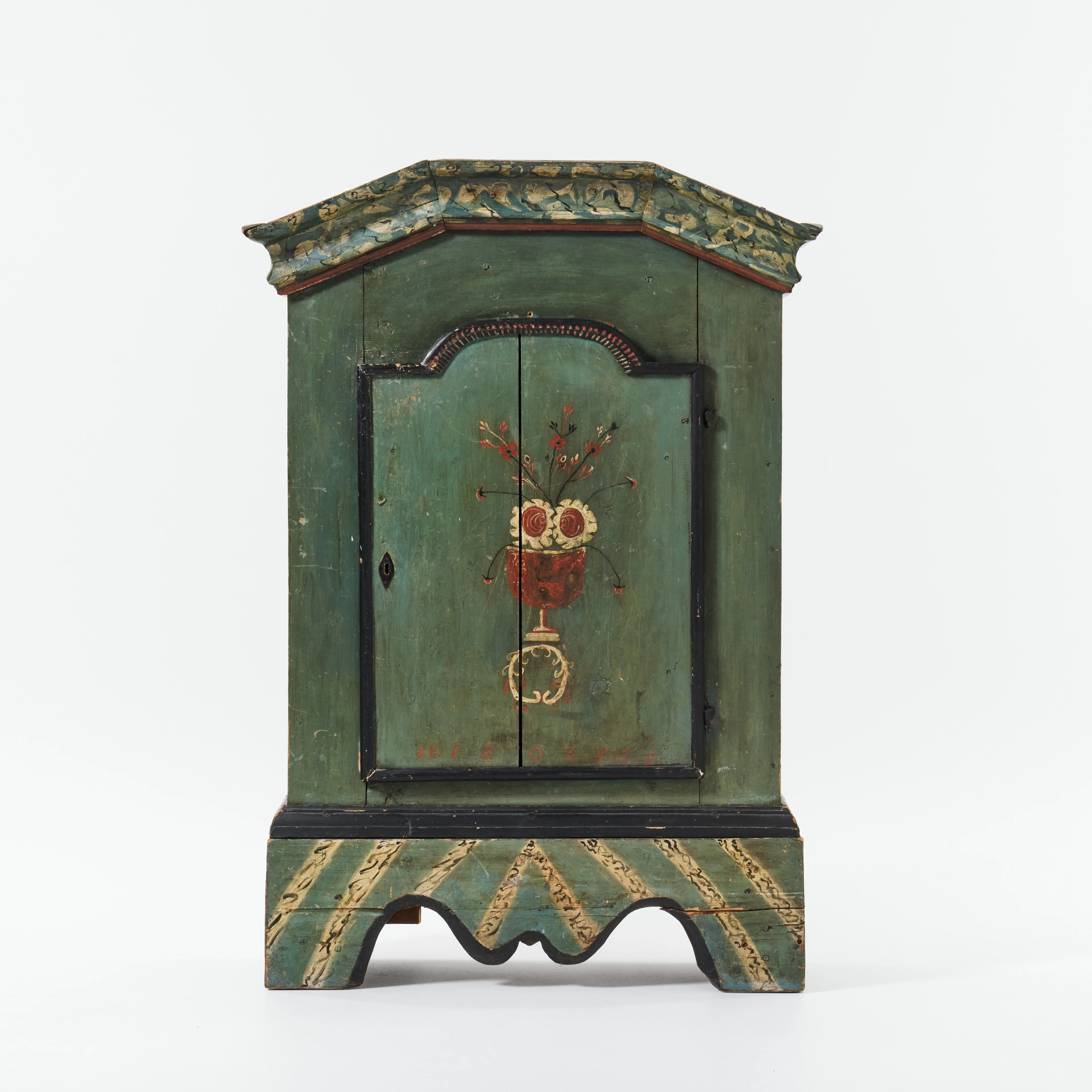 SKÅP, Jämtland, daterat 1803, träskuren dekor, sannolikt originalmålning