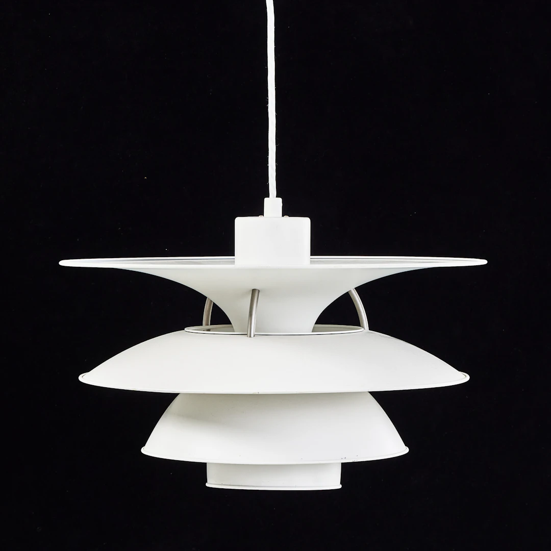 POUL HENNINGSEN. Taklampa, "PH 5-4½" / "Charlottenburg", metall, Louis