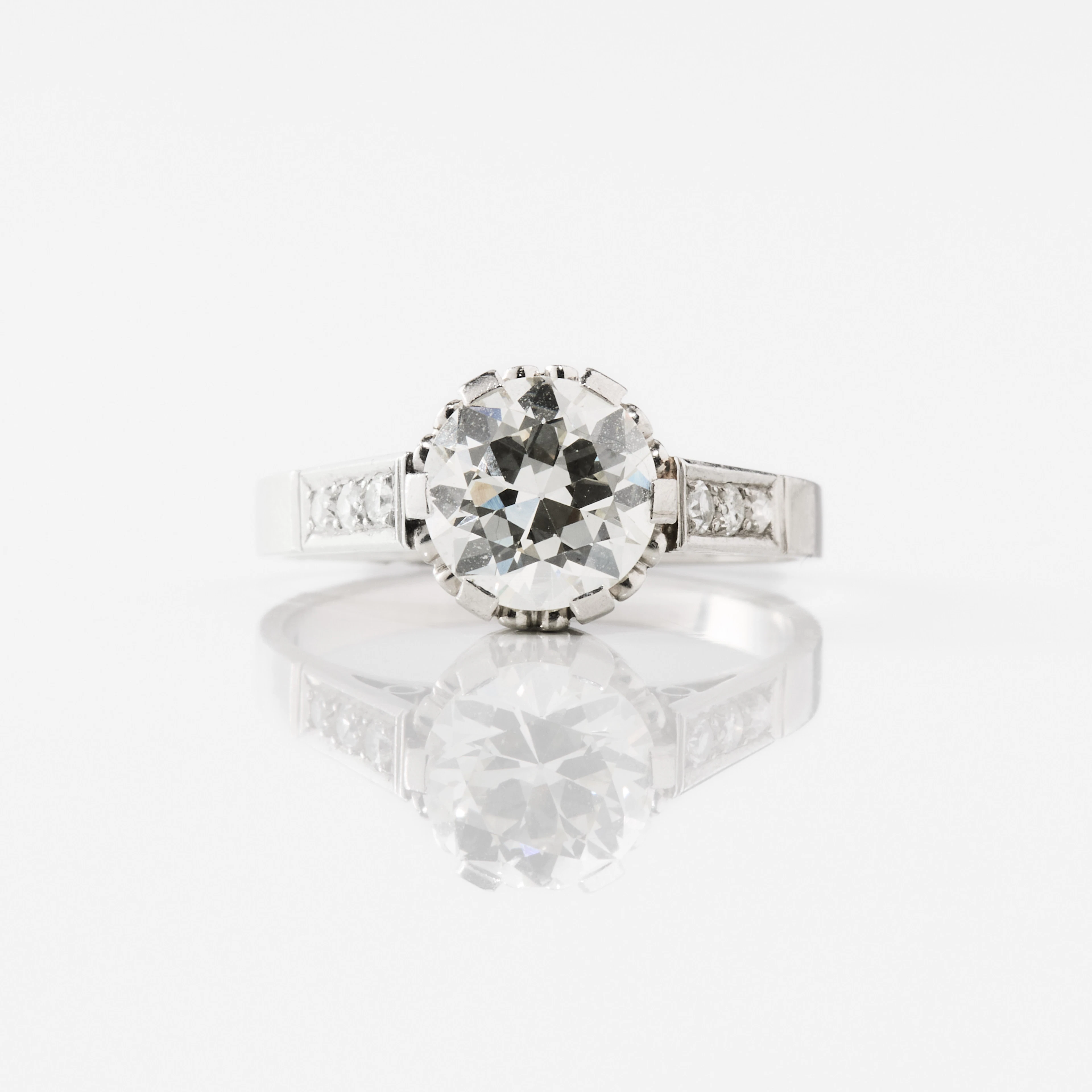 RING, platina med en diamant.