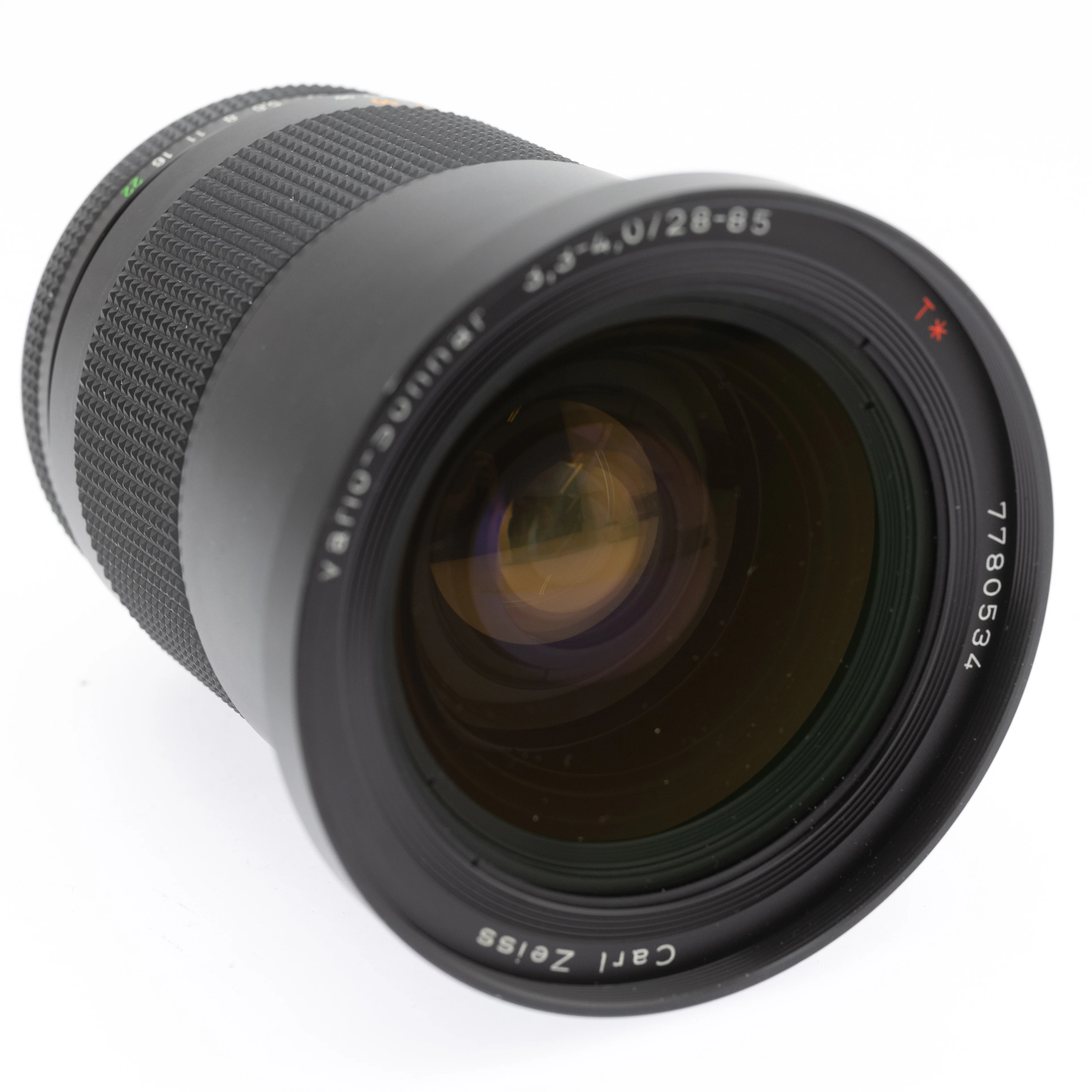 Carl Zeis Vario - Sonnar T* 1:3,3 - 4,0 / 28 - 85mm ( SN 7780534 )