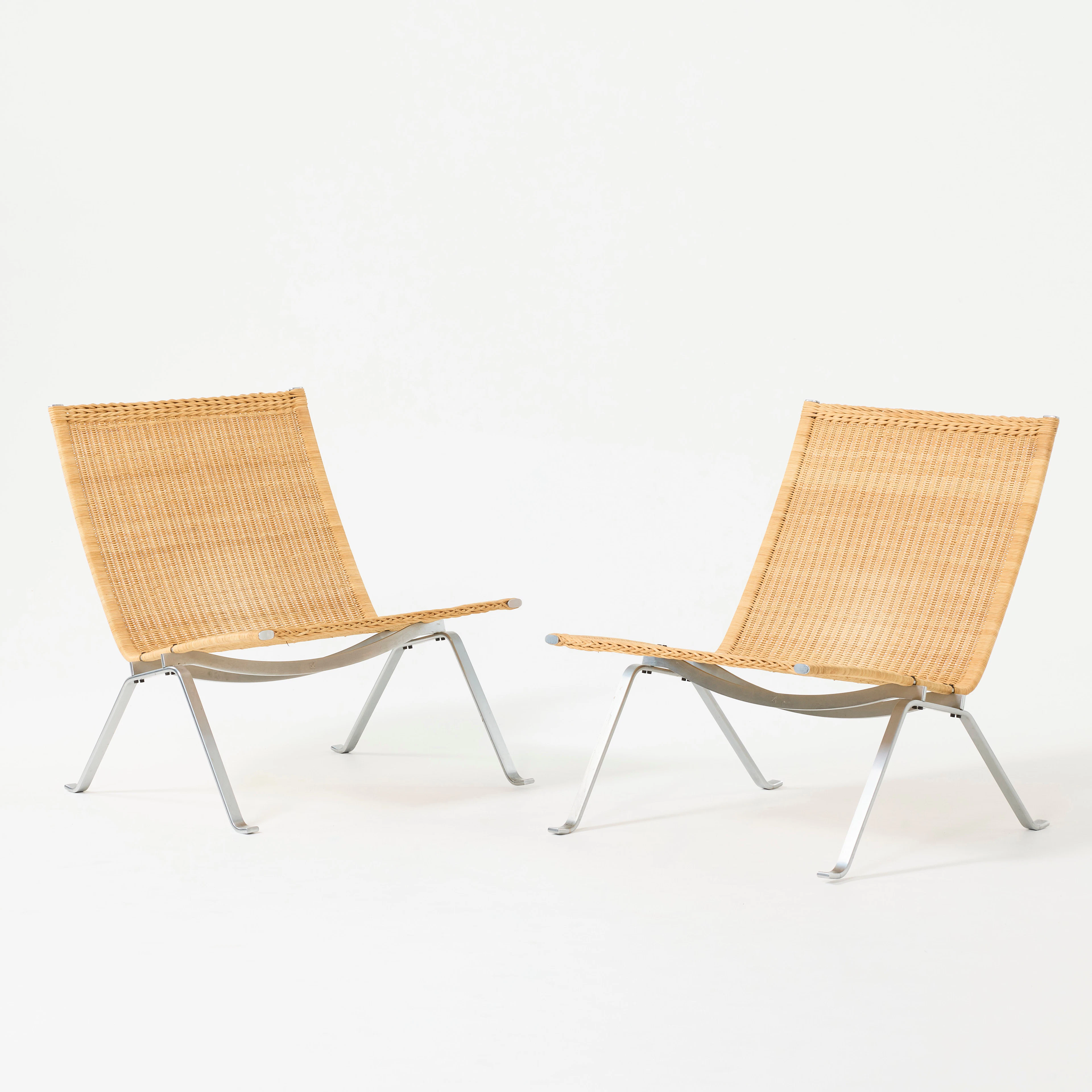POUL KJAERHOLM. "PK22", fåtöljer, ett par, E. Kold Christensen, Danmark