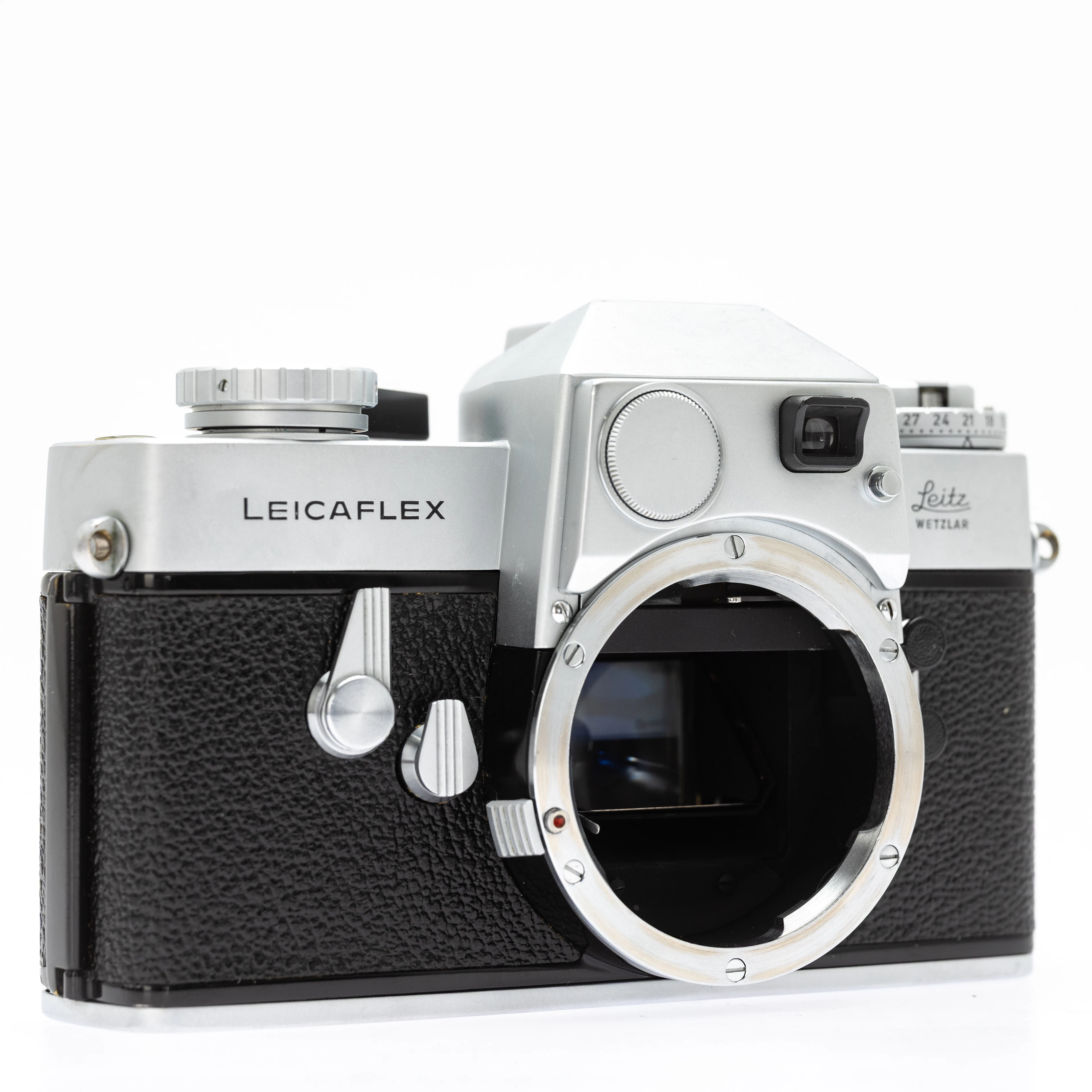 Leicaflex chrom Mark I, 35mm-Spiegelreflexkamera ( SN 1121695 ).