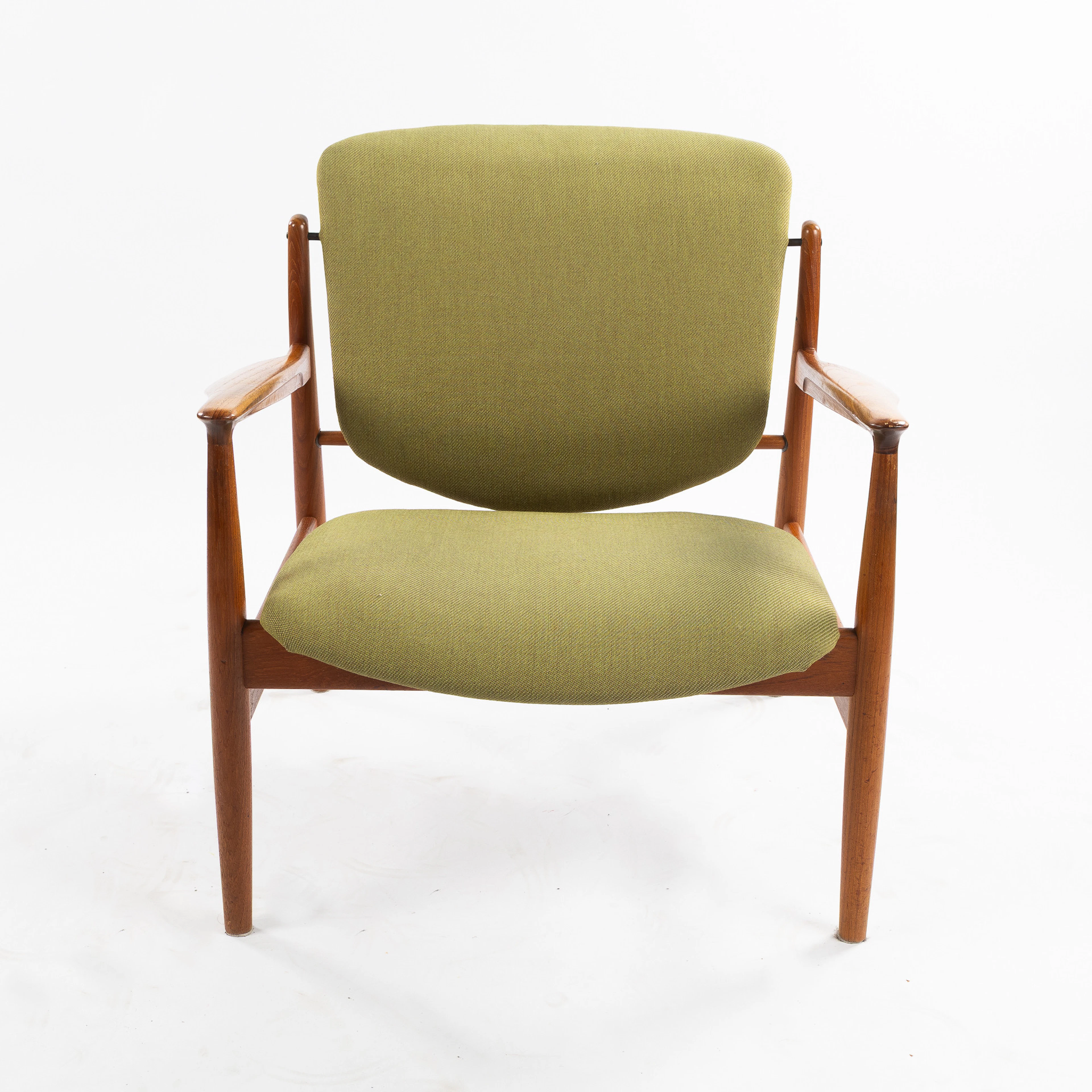 FINN JUHL. Fåtölj, teak, modell 136, France & Daverkosen, Danmark