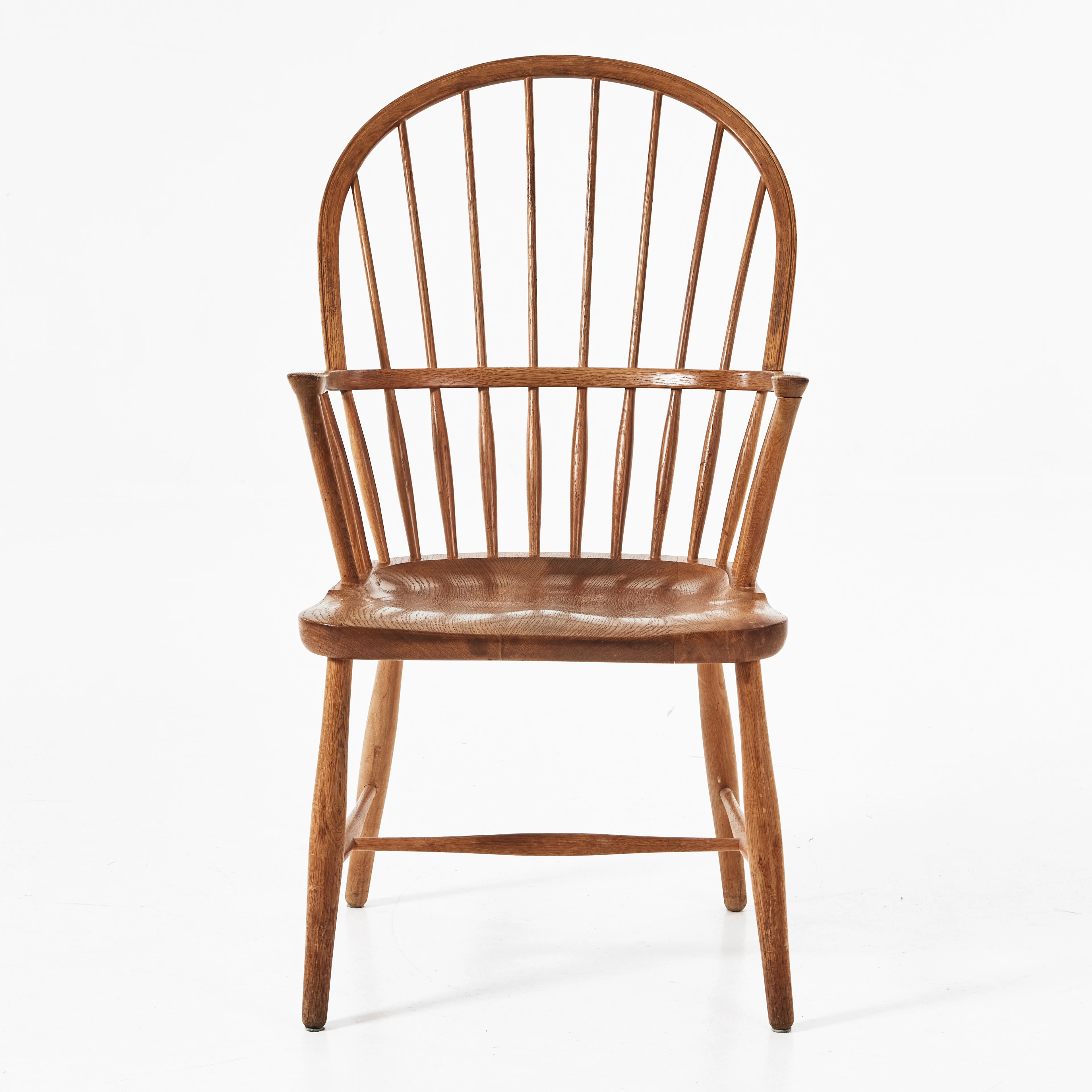 FRITS HENNINGSEN. "FH38", karmstol av Windsormodell, Danmark, ek
