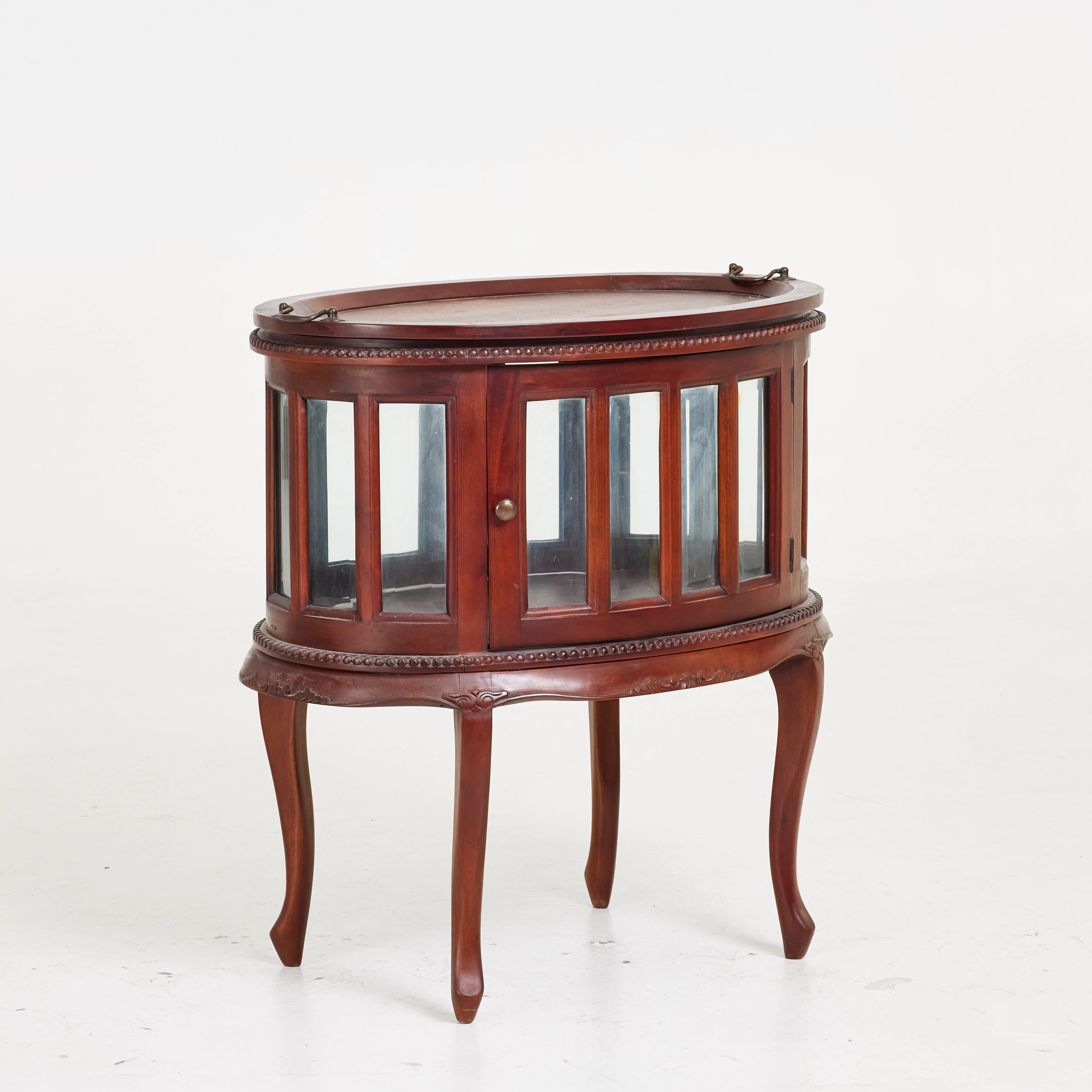 BARSKÅP med SERVERINGSBRICKA. Stomme i mahogny, rokoko-stil, 1900-talets mitt.