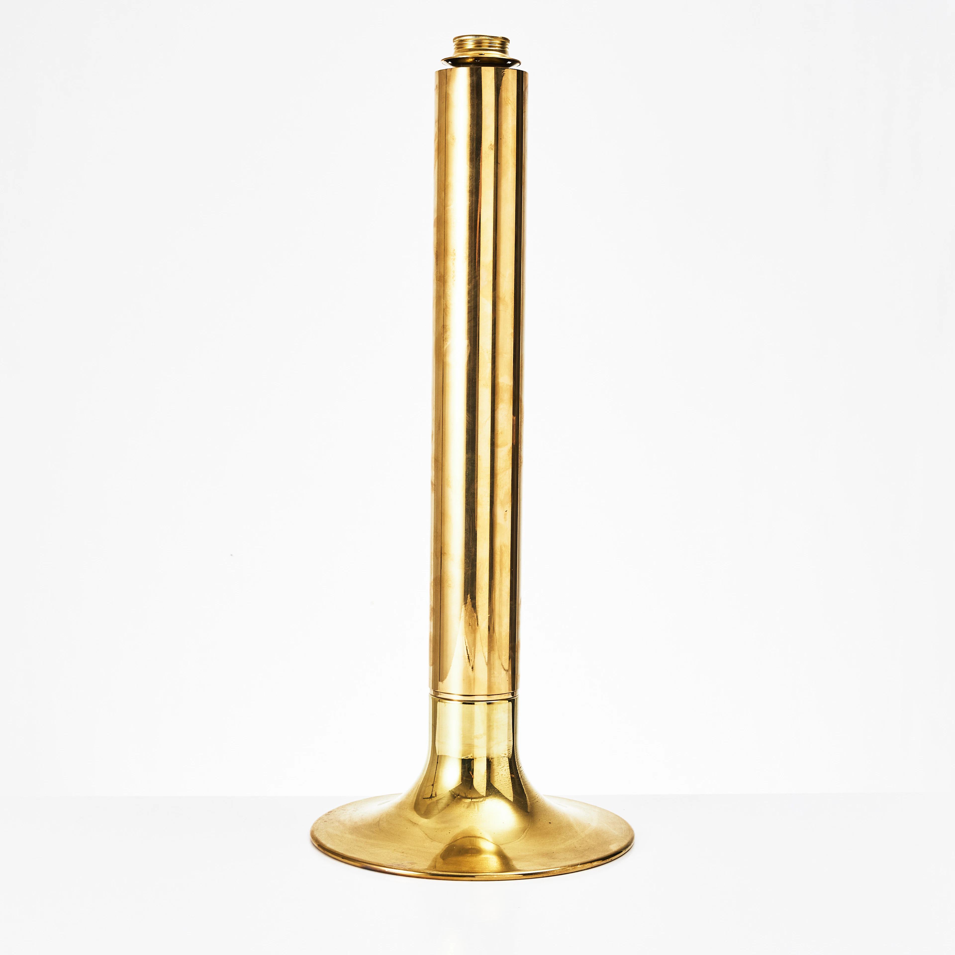 HANS-AGNE JAKOBSSON. Bordslampa, mässing, modell b204/46, fot i mässing