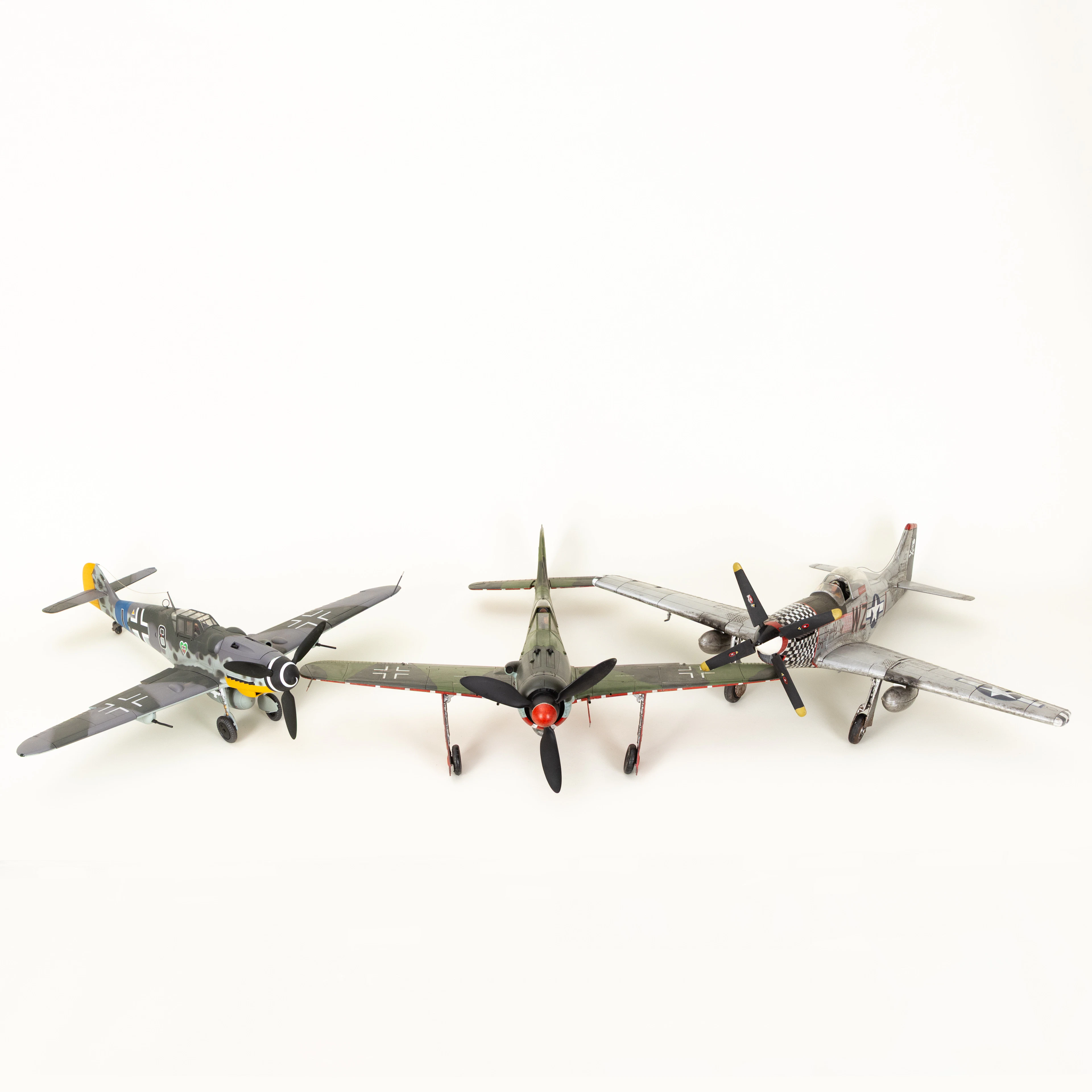 21st Century Toys, drei Flugzeuge aus Kunststoff, 2000er Jahre (3).