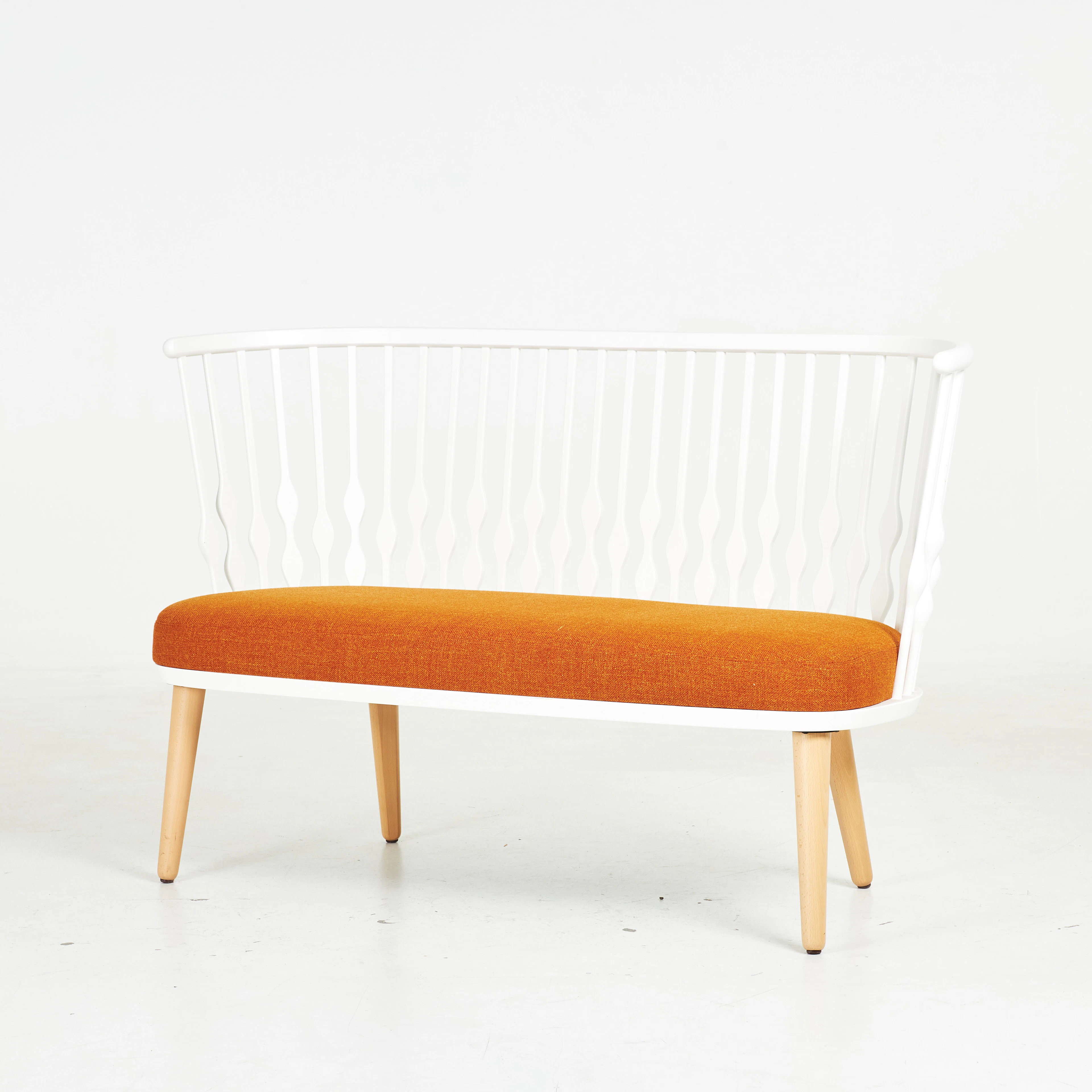 PATRICIA URQUIOLA. Soffa, "Nub", för Andreu World, vitmålad stomme, samtida.