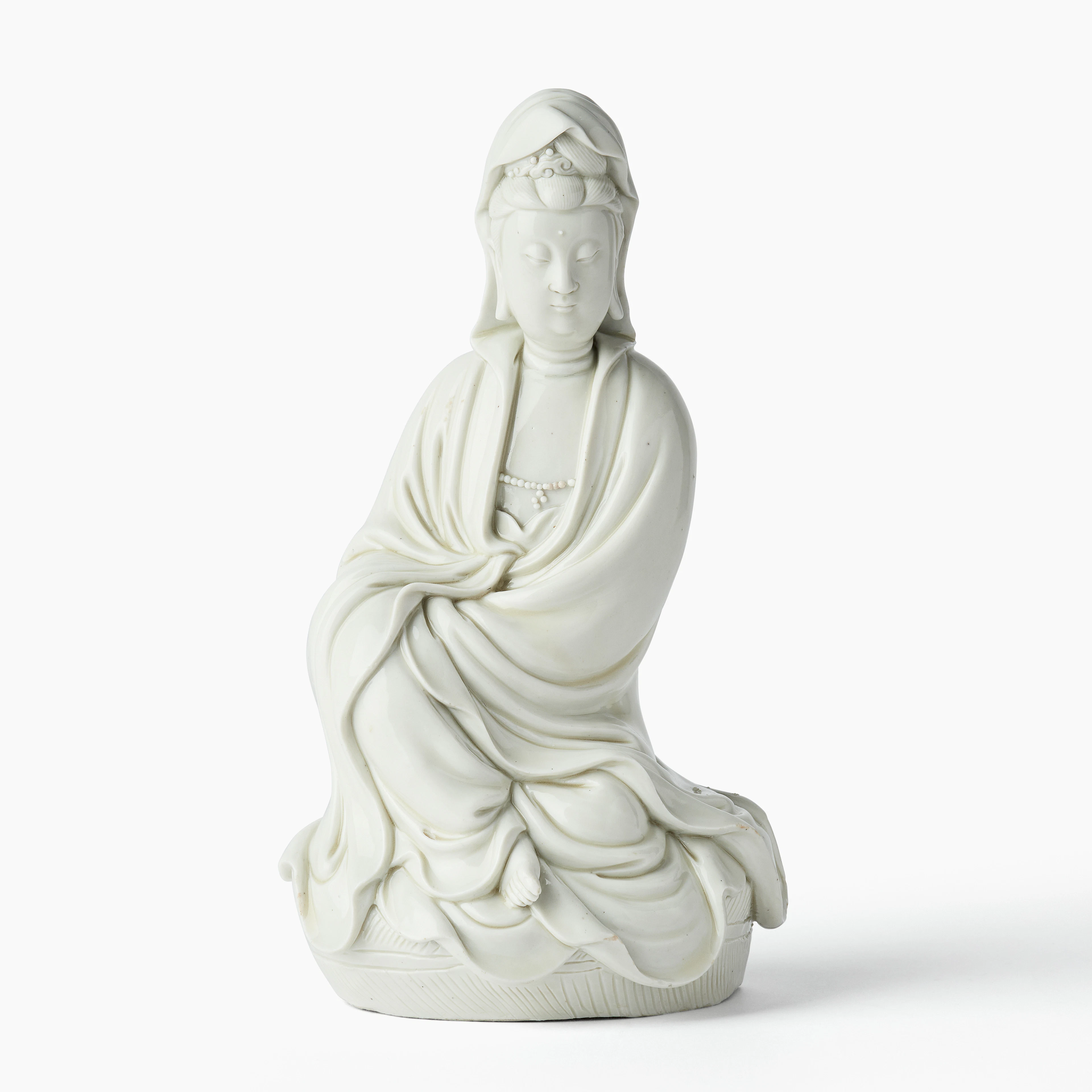 A Fine Chinese Dehua 'Blanc de Chine' Porcelain Figure of Guanyin