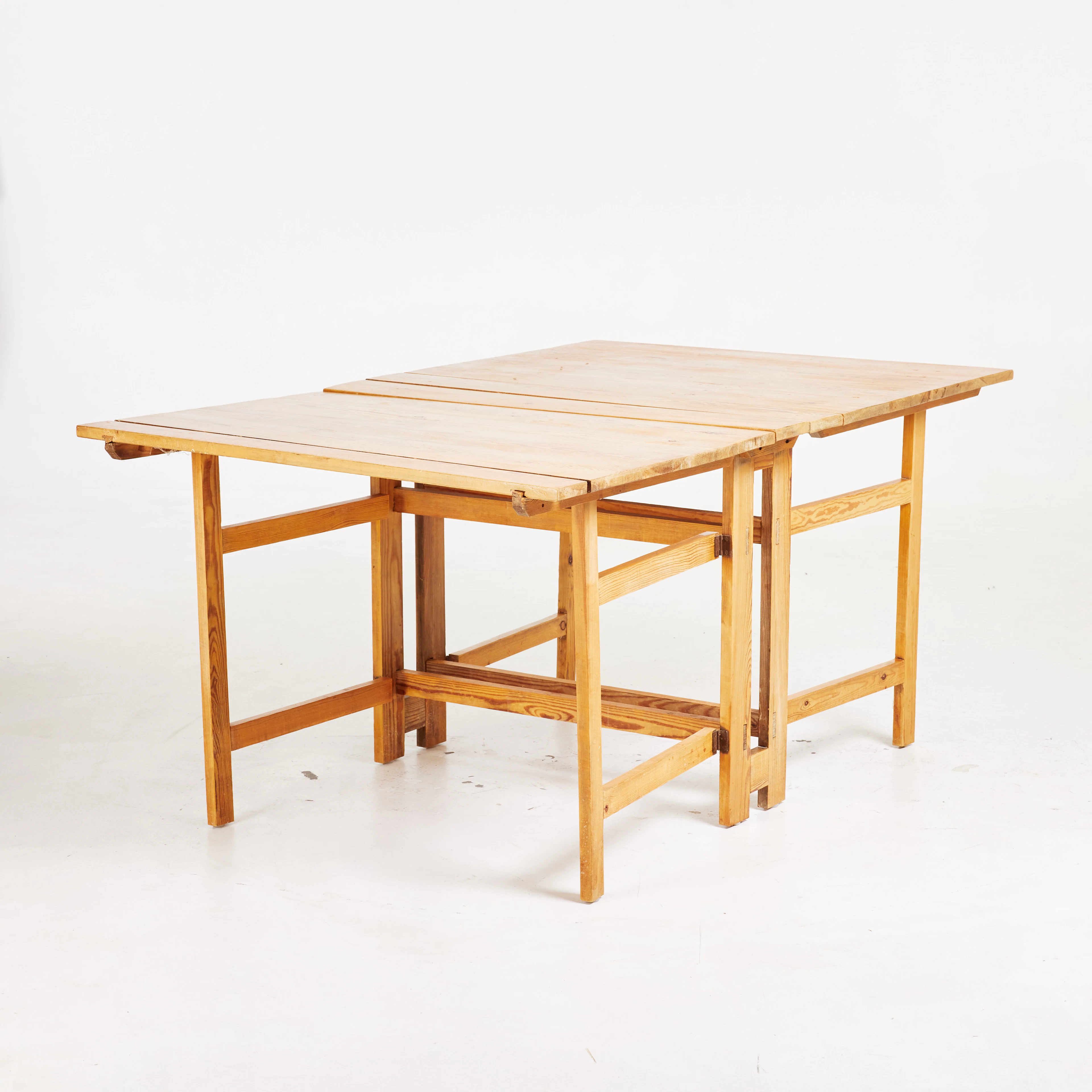 SLAGBORD, furu, 1900-tal.