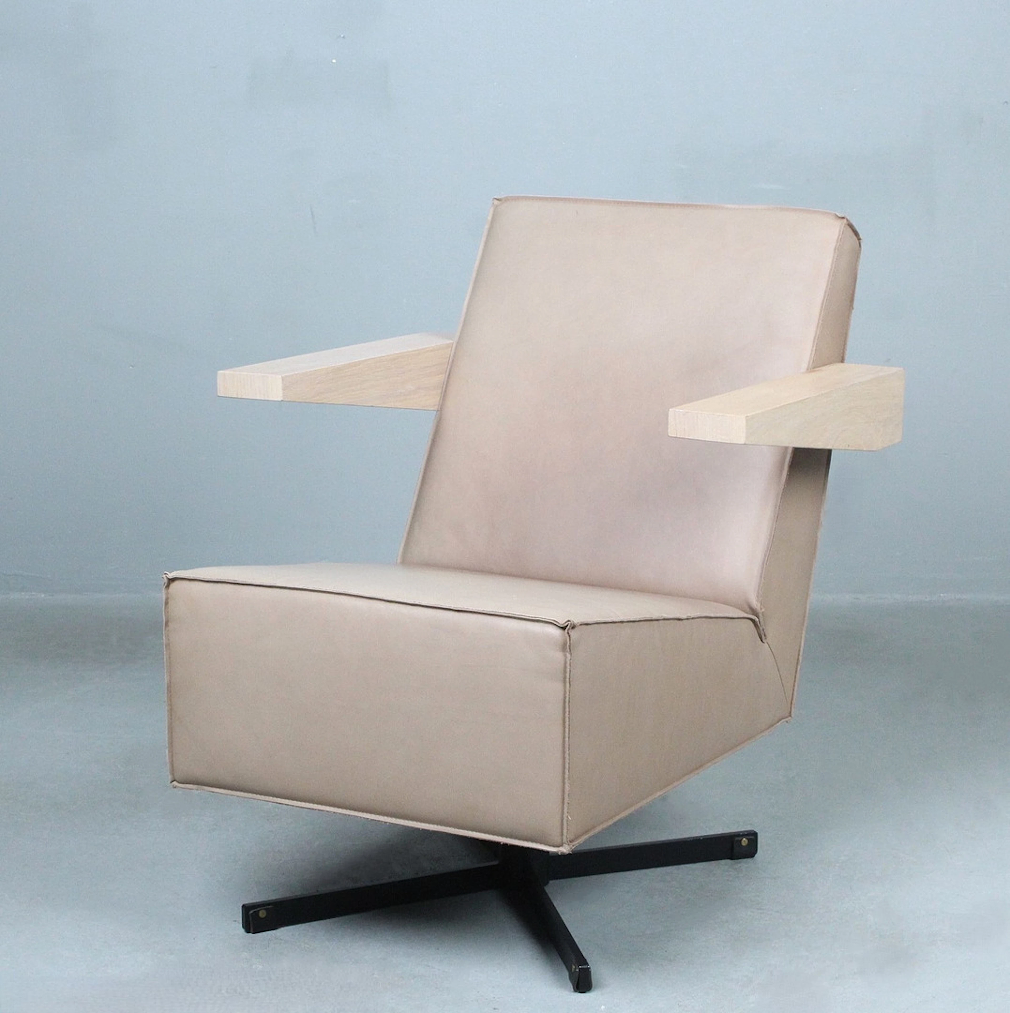 GERRIT RIETVELD (1888 - 1964). Armlehnsessel / 'Press Room Chair'