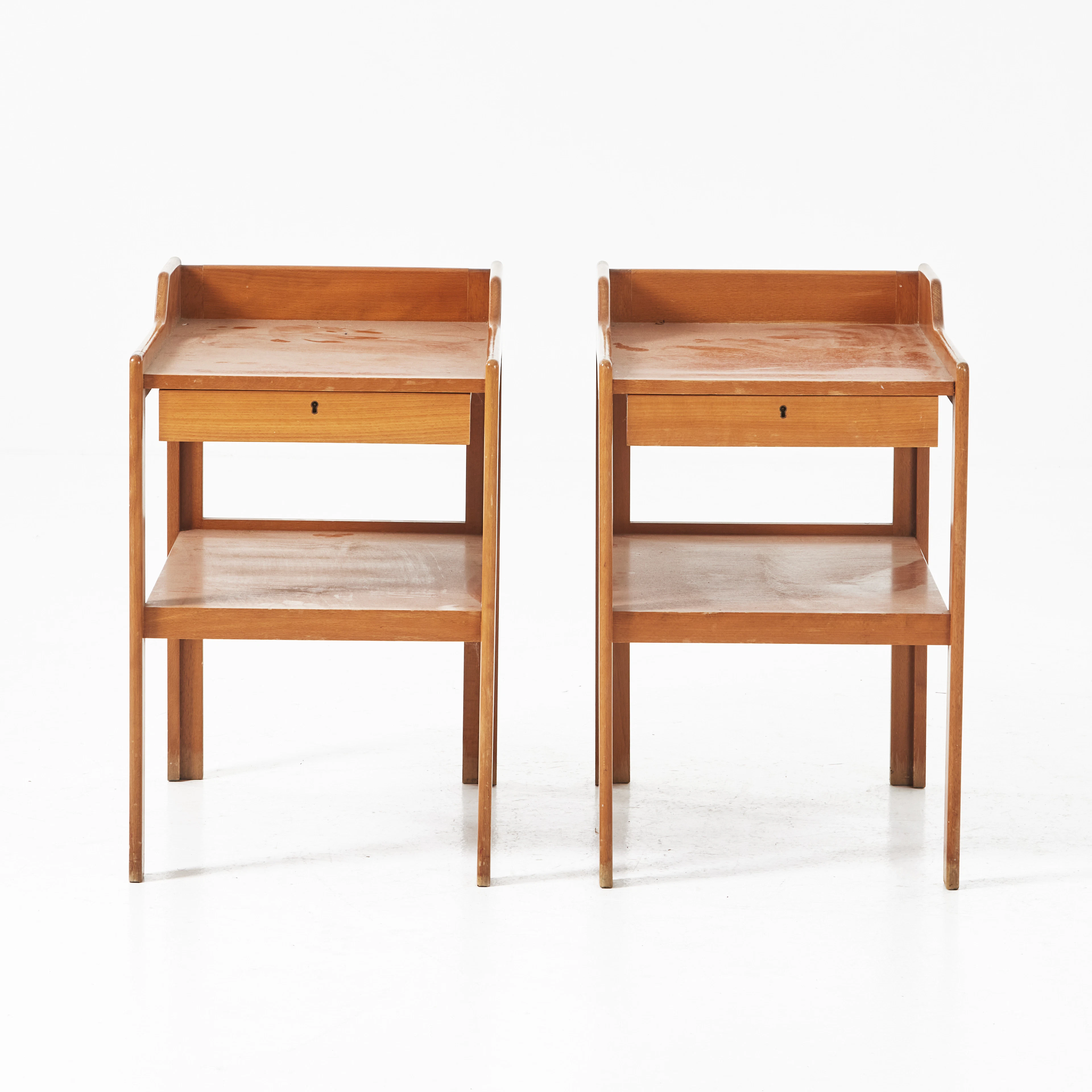 CARL-AXEL ACKING, sängbord, 1 par, bok, delvis fanerade i teak, låda
