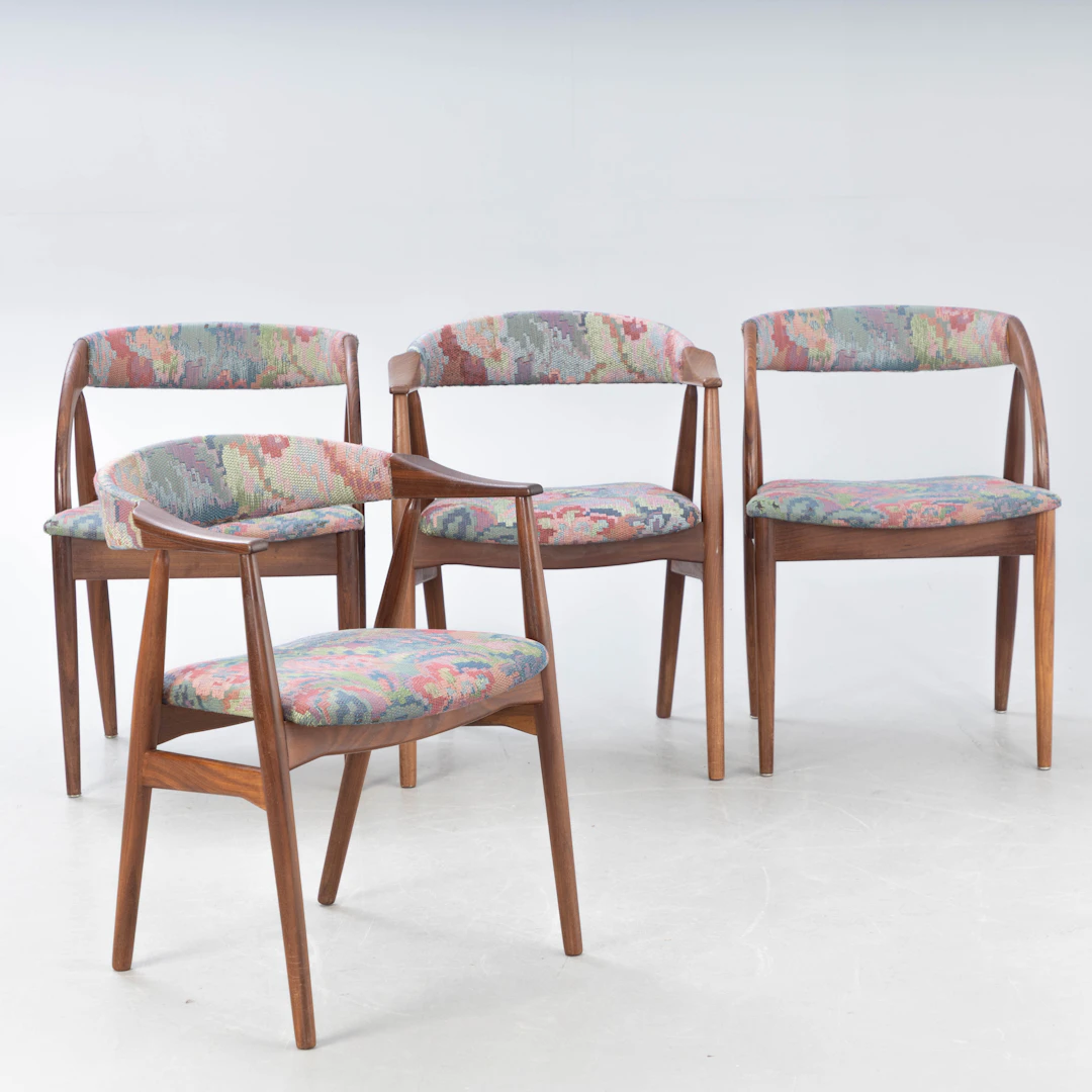 Vier Teakholz Stühle: zwei von Thomas Harlev Mod. 213, Dänemark, 1960er
