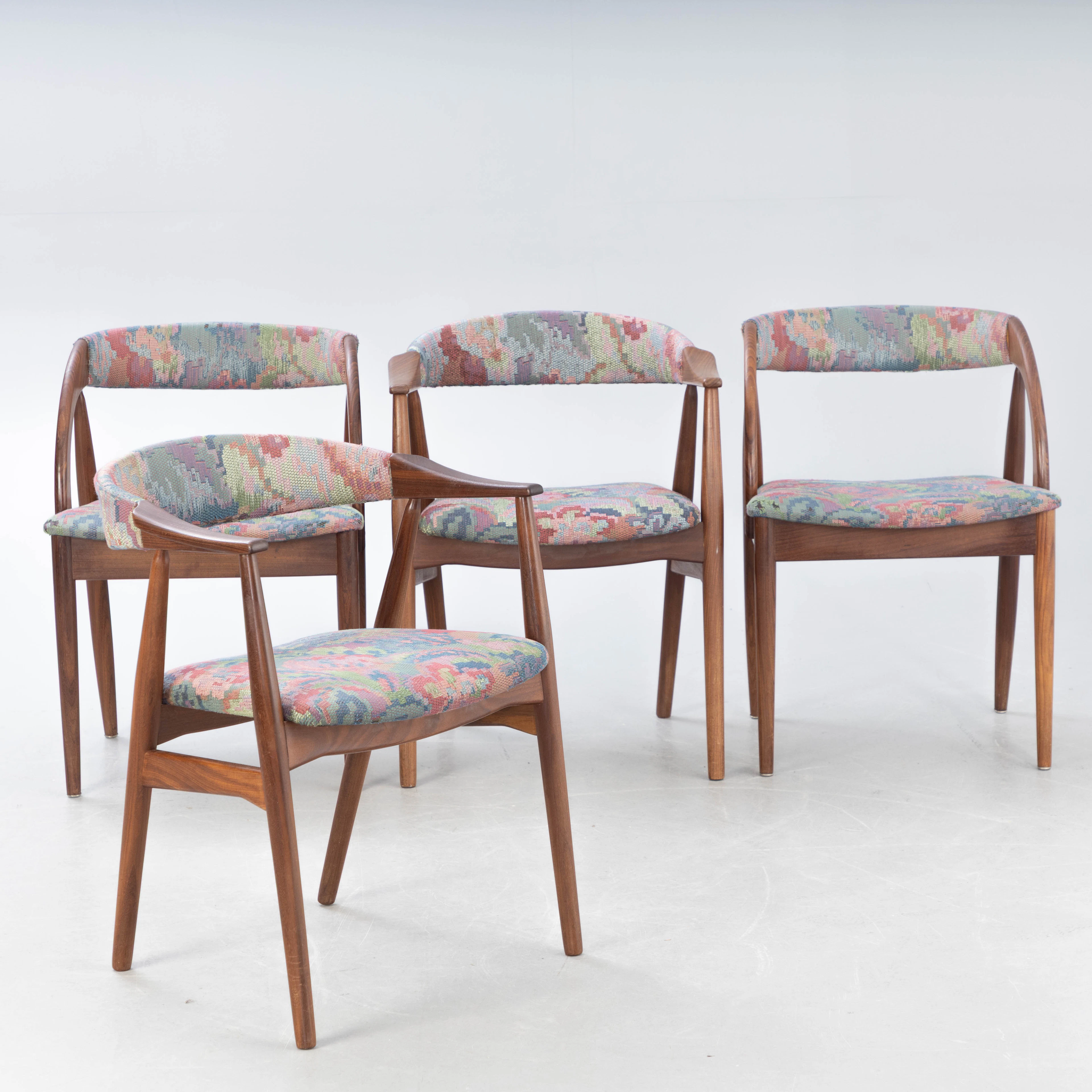 Vier Teakholz Stühle: zwei von Thomas Harlev Mod. 213, Dänemark, 1960er