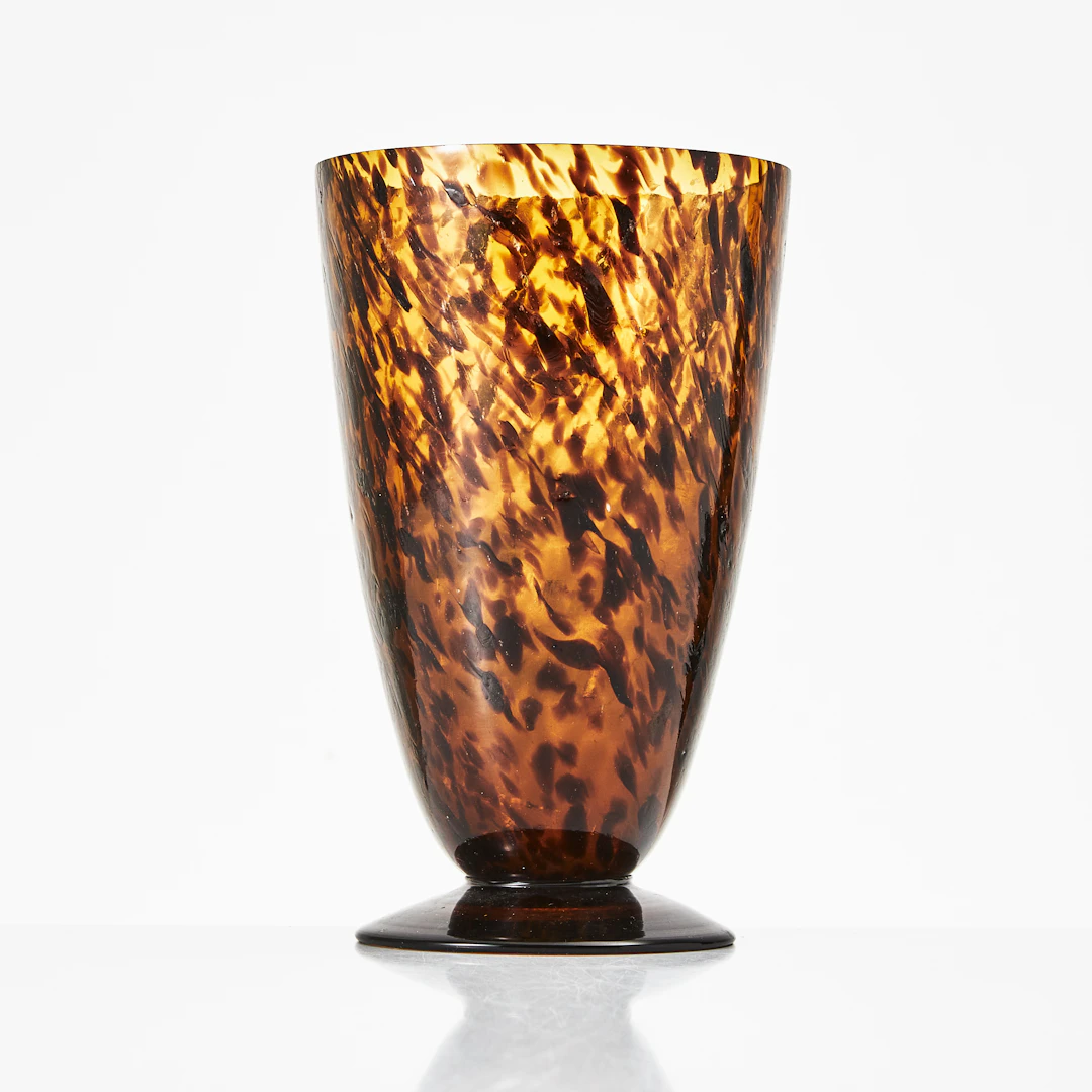 VAS, glas, 1900-talets andra hälft, leopard färgad glas, osignerad.