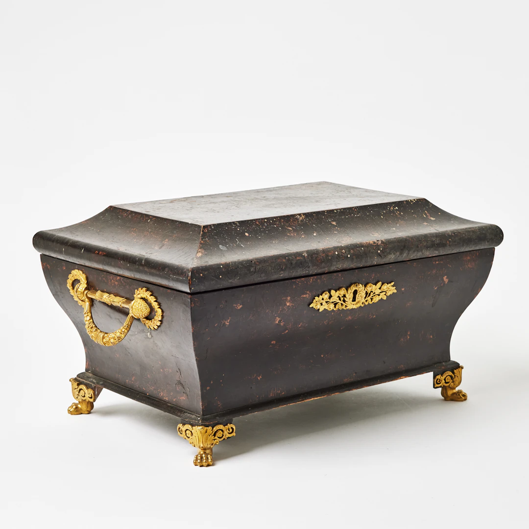 SKRIN, Restauration, 1800-talets första hälft, fanerat med mörkbetsad