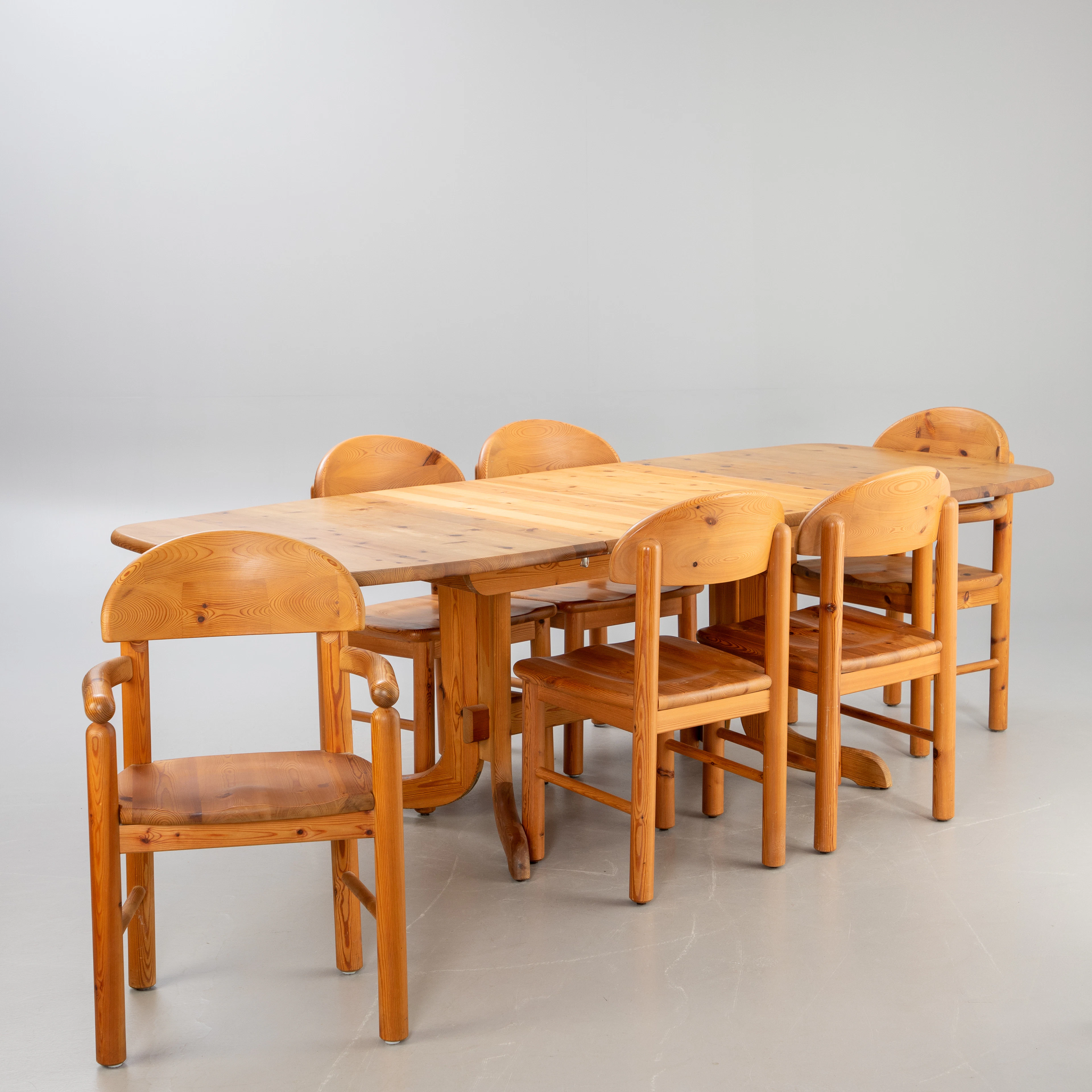 Essgruppe: 6 Stühle + Esstisch, Kiefer im Stil von Daumiller , 2.