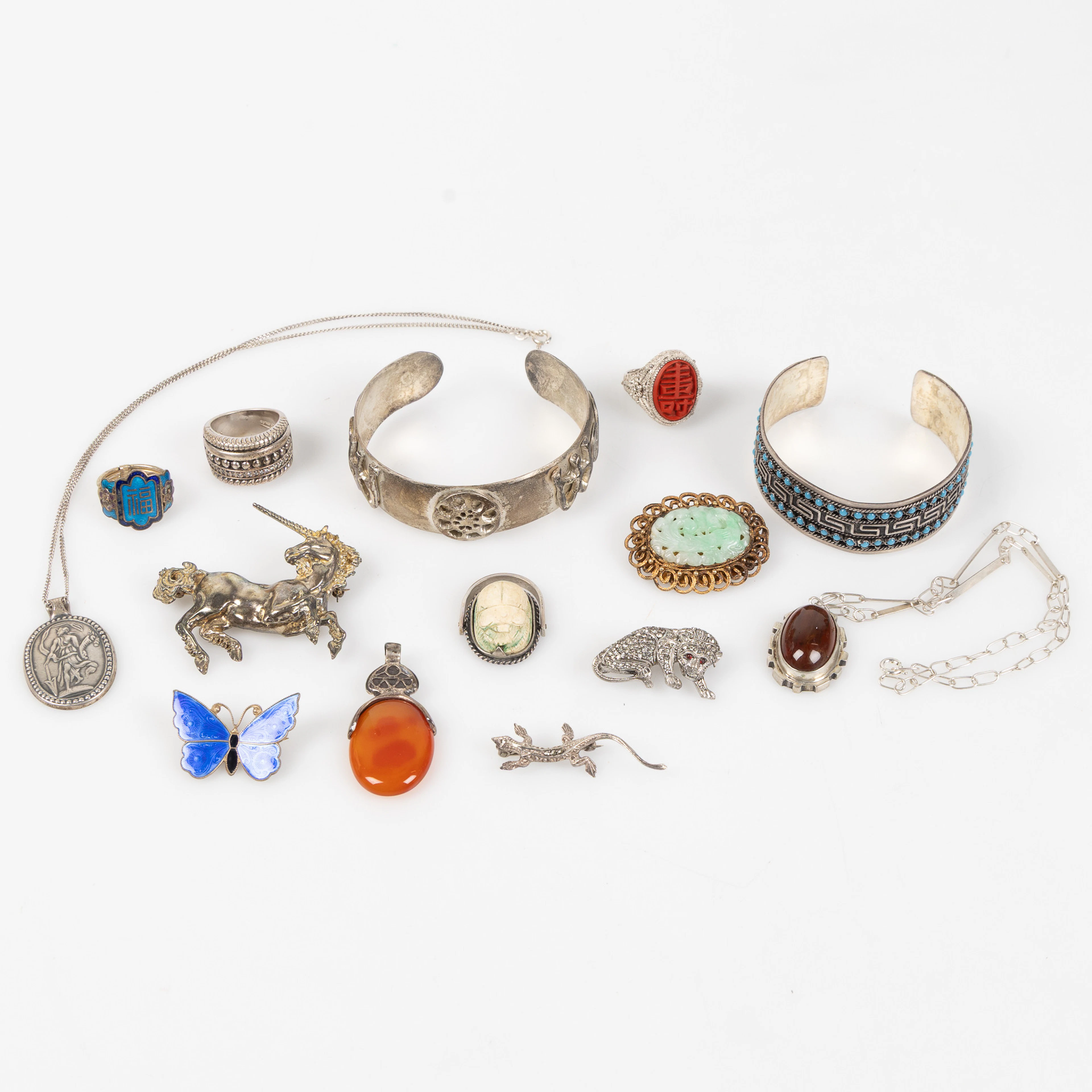 ARMBAND, RINGAR, BROSCHER & HÄNGSMYCKEN, olika världsdelar, 1900-tal