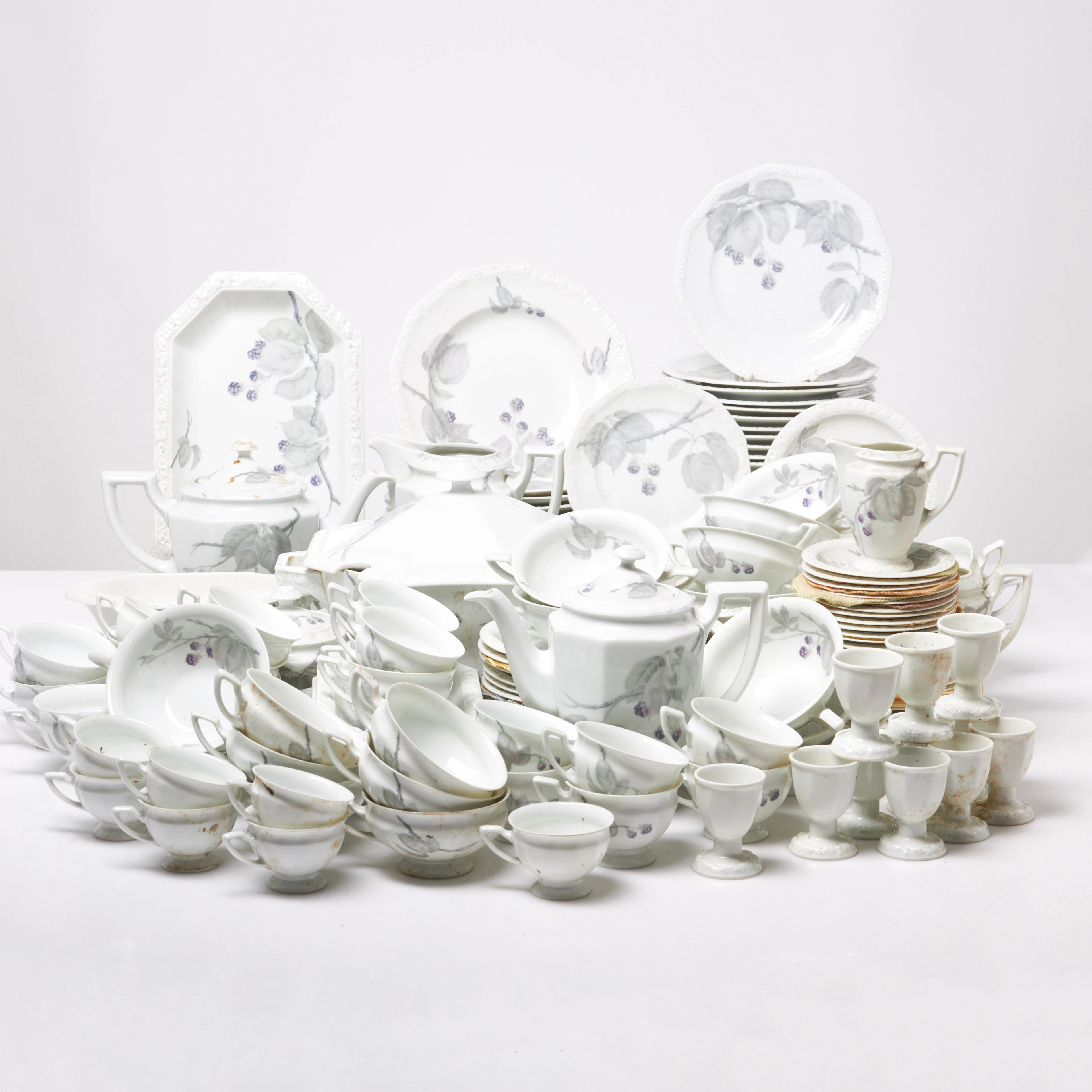 MAT- OCH KAFFESERVIS, ca 126 dlr, "Maria Björnbär", porslin, Rosenthal.