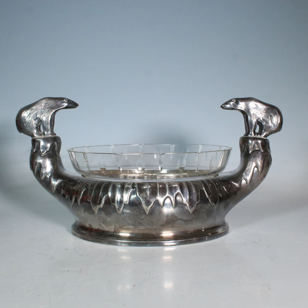 GAB. Guldsmedsaktiebolaget, Versilberte Art Deco Jardiniere mit geschliffenen