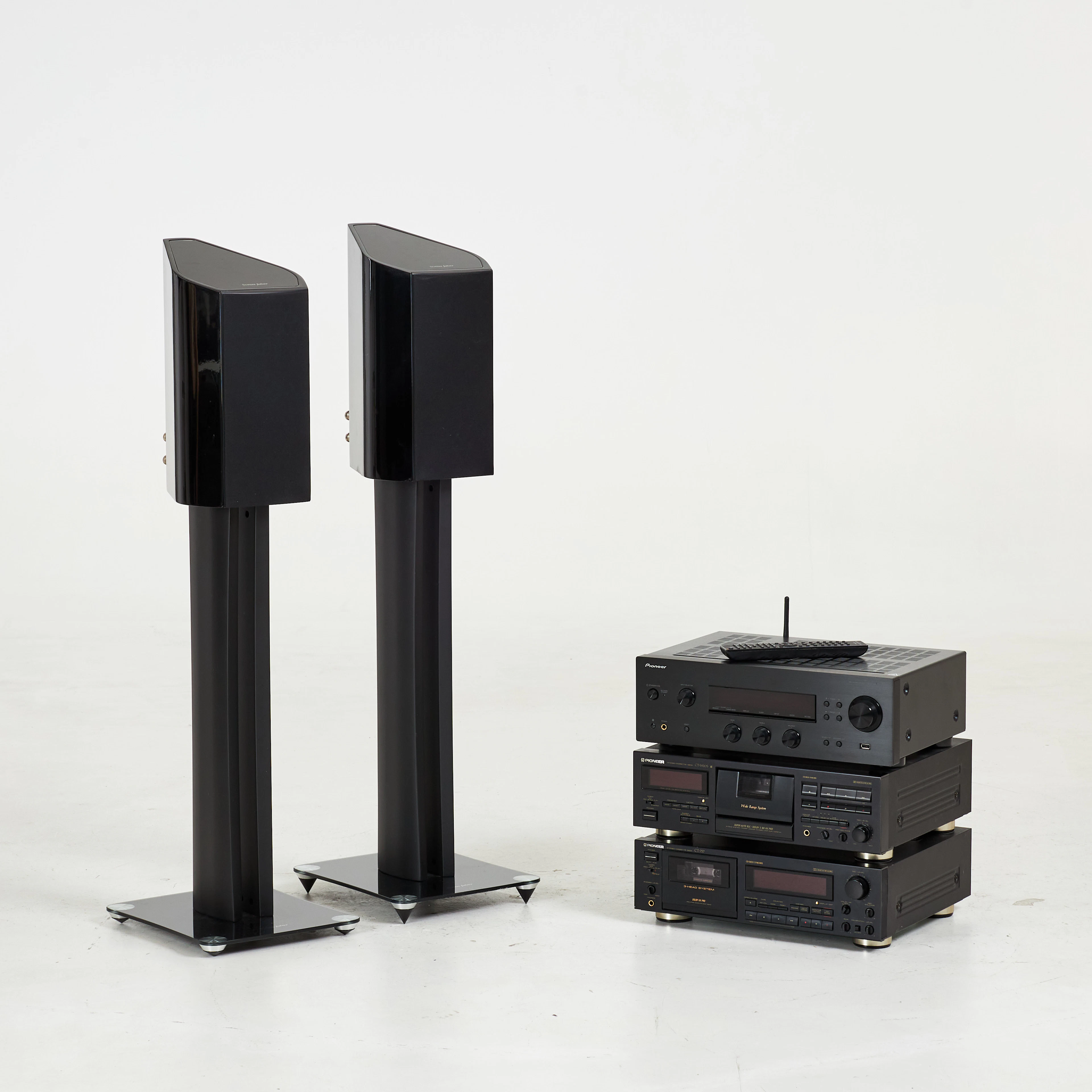 SONUS, Faber Venere 1.5, högtalare, passiva, med tillhörande stativ.