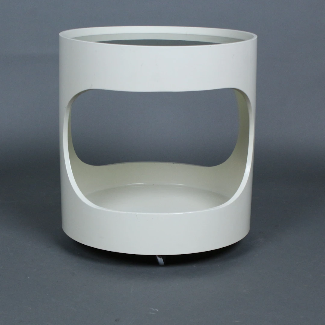 OPAL MÖBEL. 'Space Age' Beistelltisch 'Luna' auf Rollen, 1960/70er Jahre.