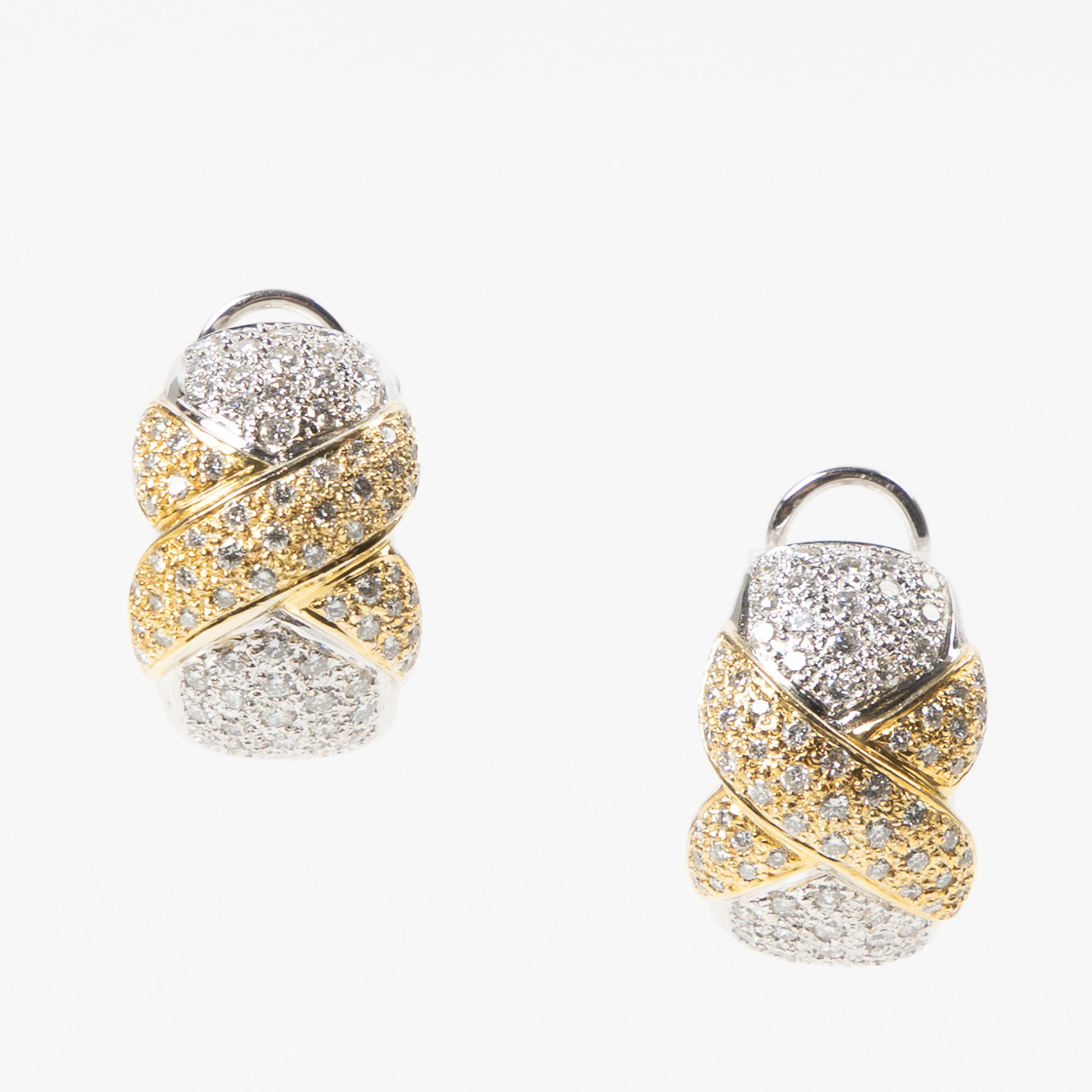 ÖRHÄNGEN, 18K guld och vitguld med briljantslipade diamanter.
