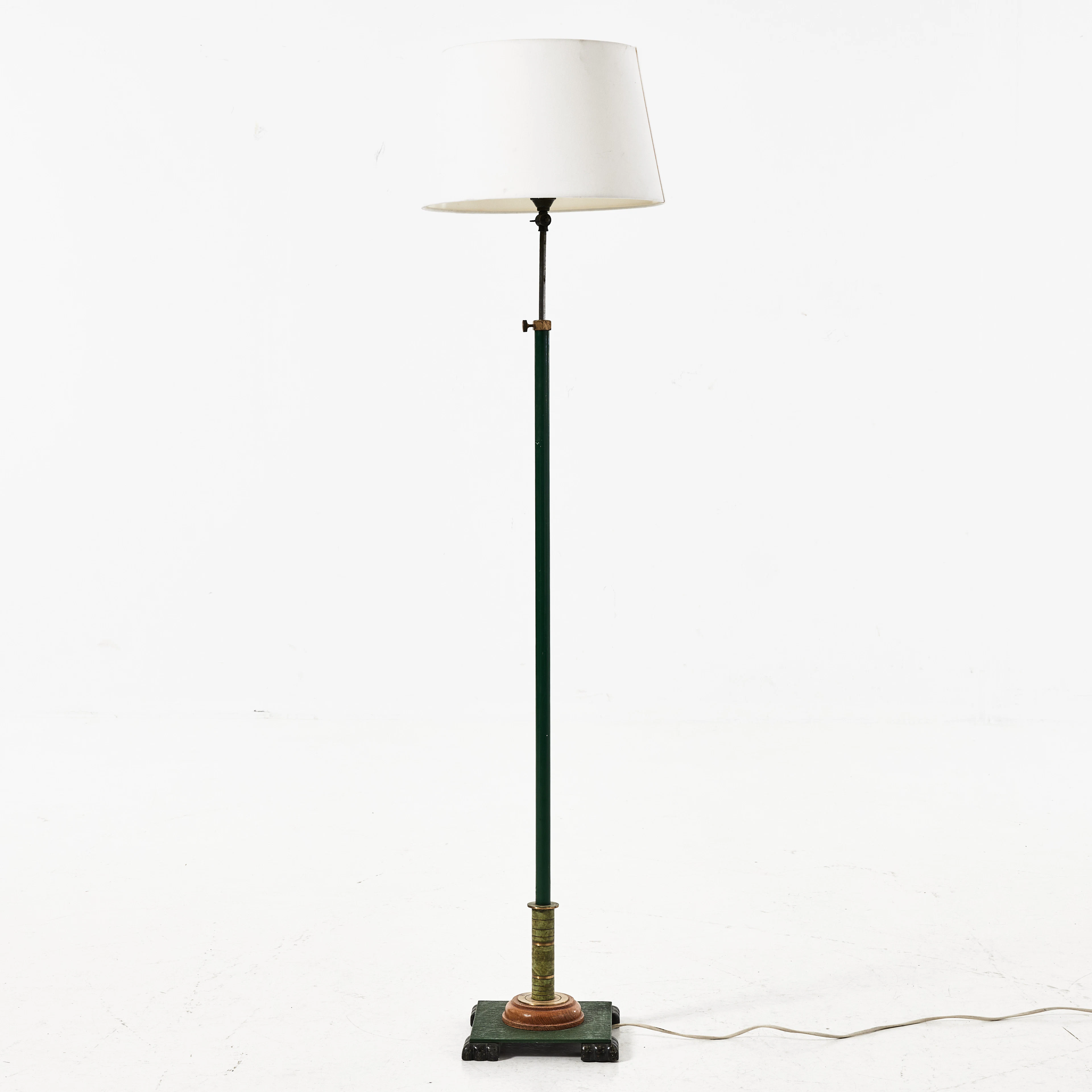 GOLVLAMPA, stomme i metall, 1900-talets första hälft.