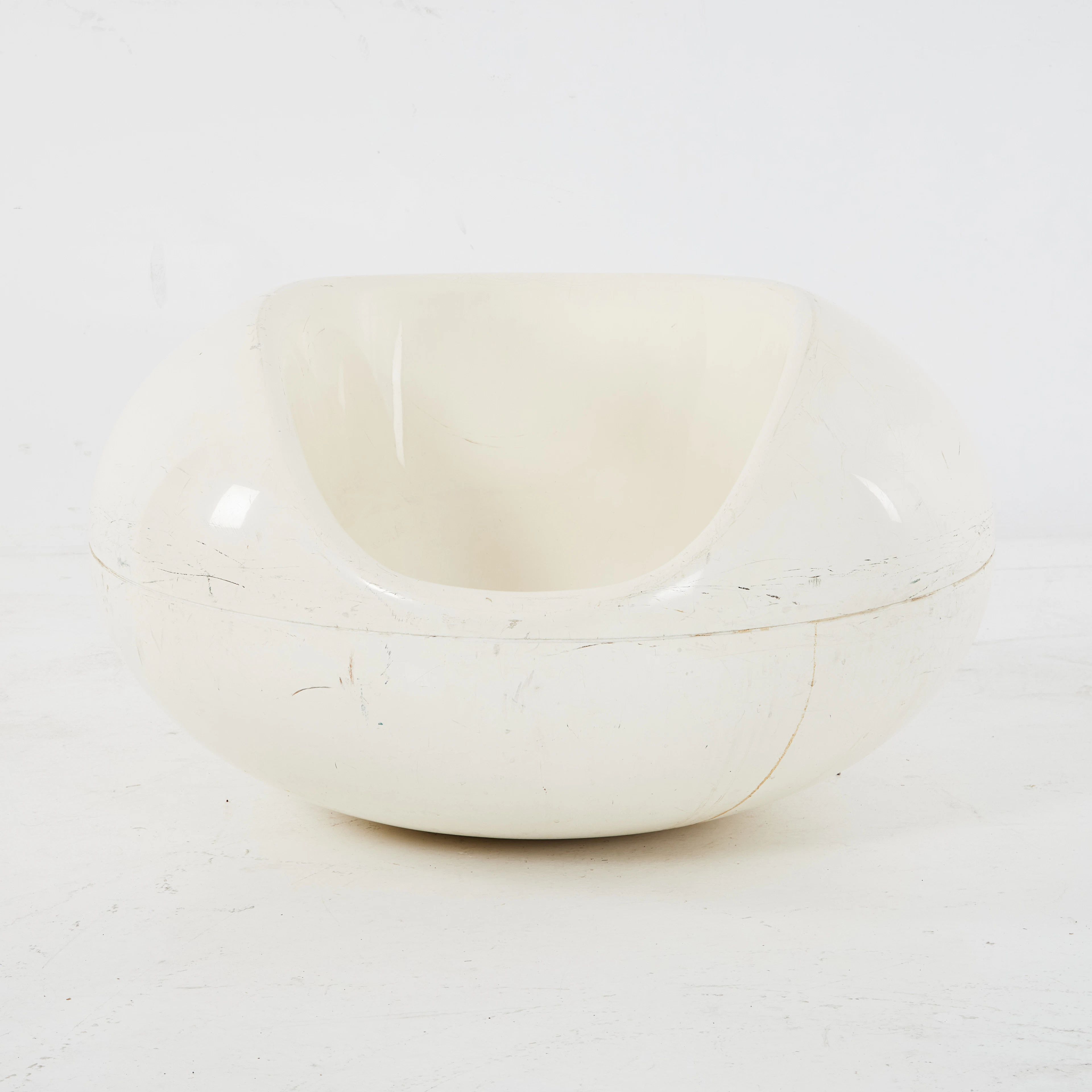 EERO AARNIO. "Pastilli", fåtölj, fiberglasförstärkt plast, Asko, Finland