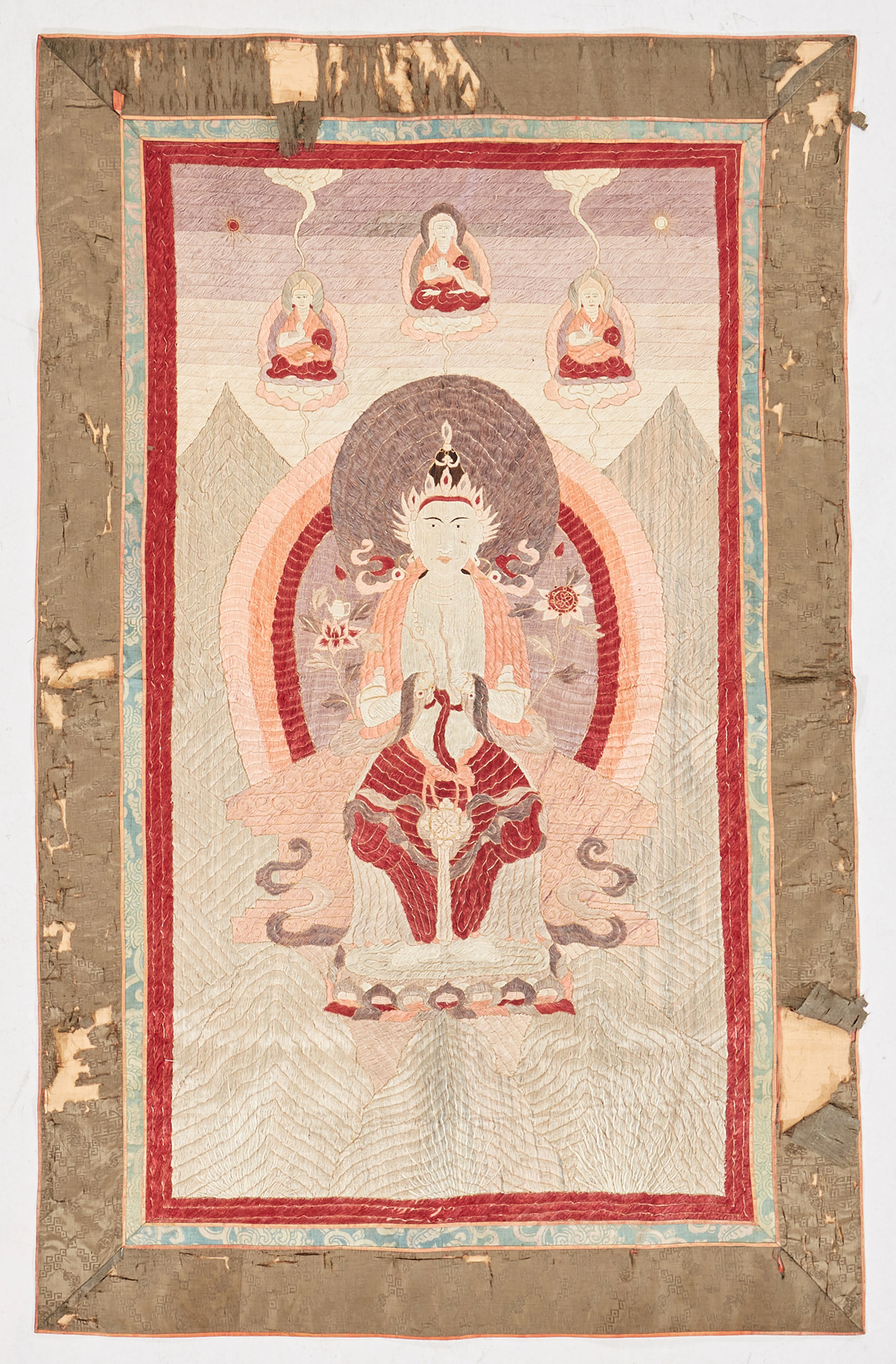 THANGKA, sidenbroderi med metalltråd, tibeto-kinesisk, 1800-tal, föreställande