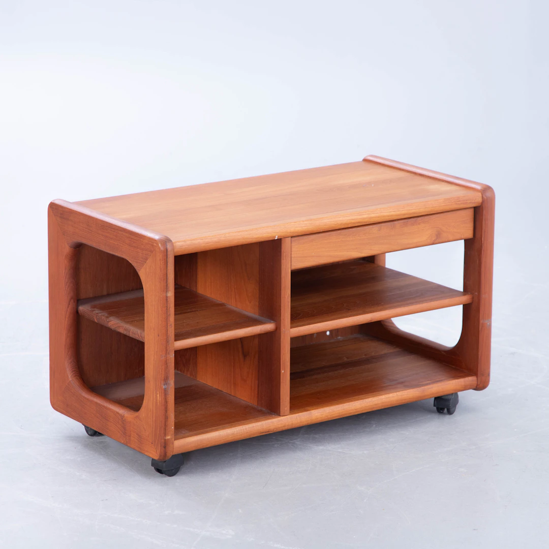 TV / Hi-Fi Rollwagen aus Teak, Dänemark.