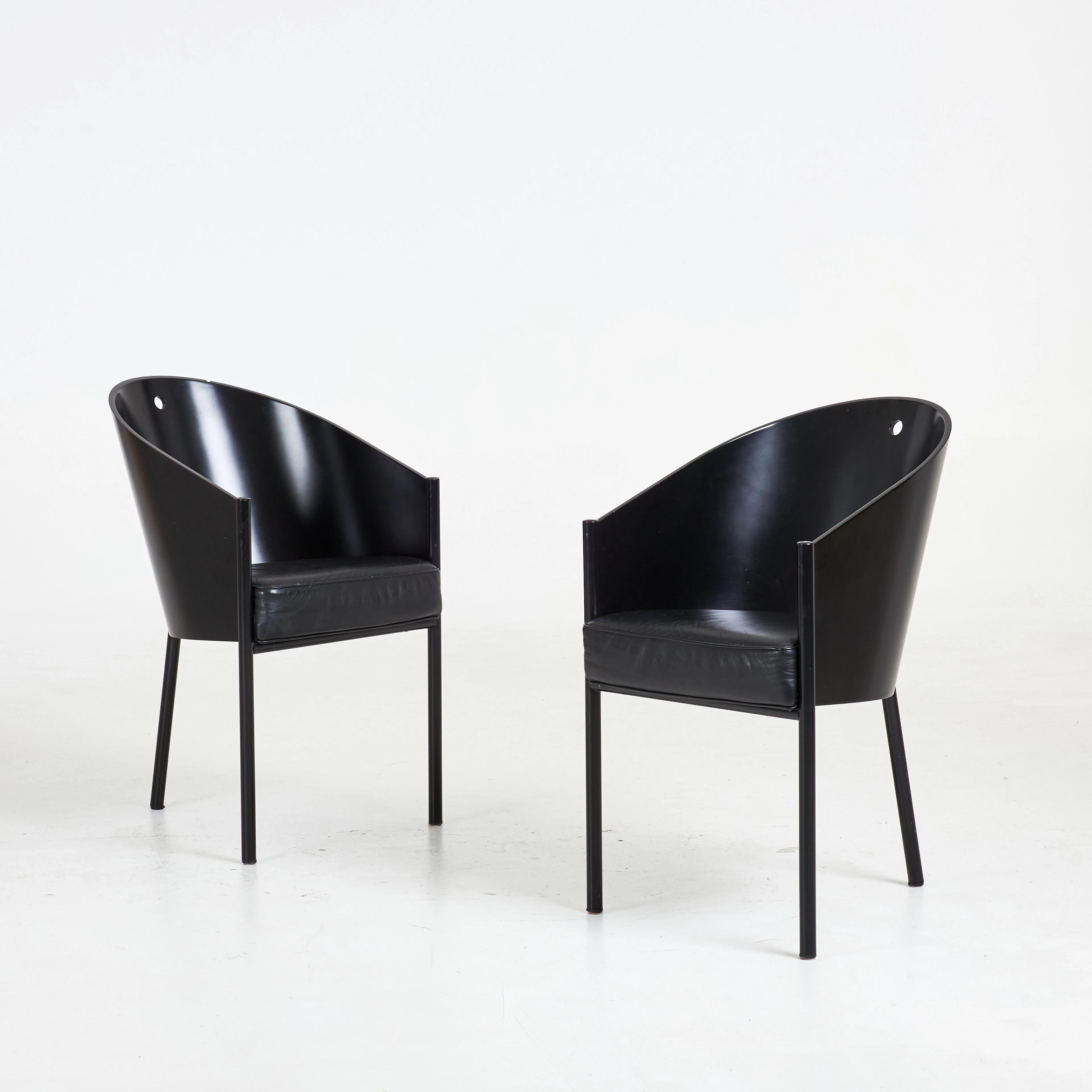 PHILIPPE STARCK. "Costes", karmstolar, ett par formpressad rygg