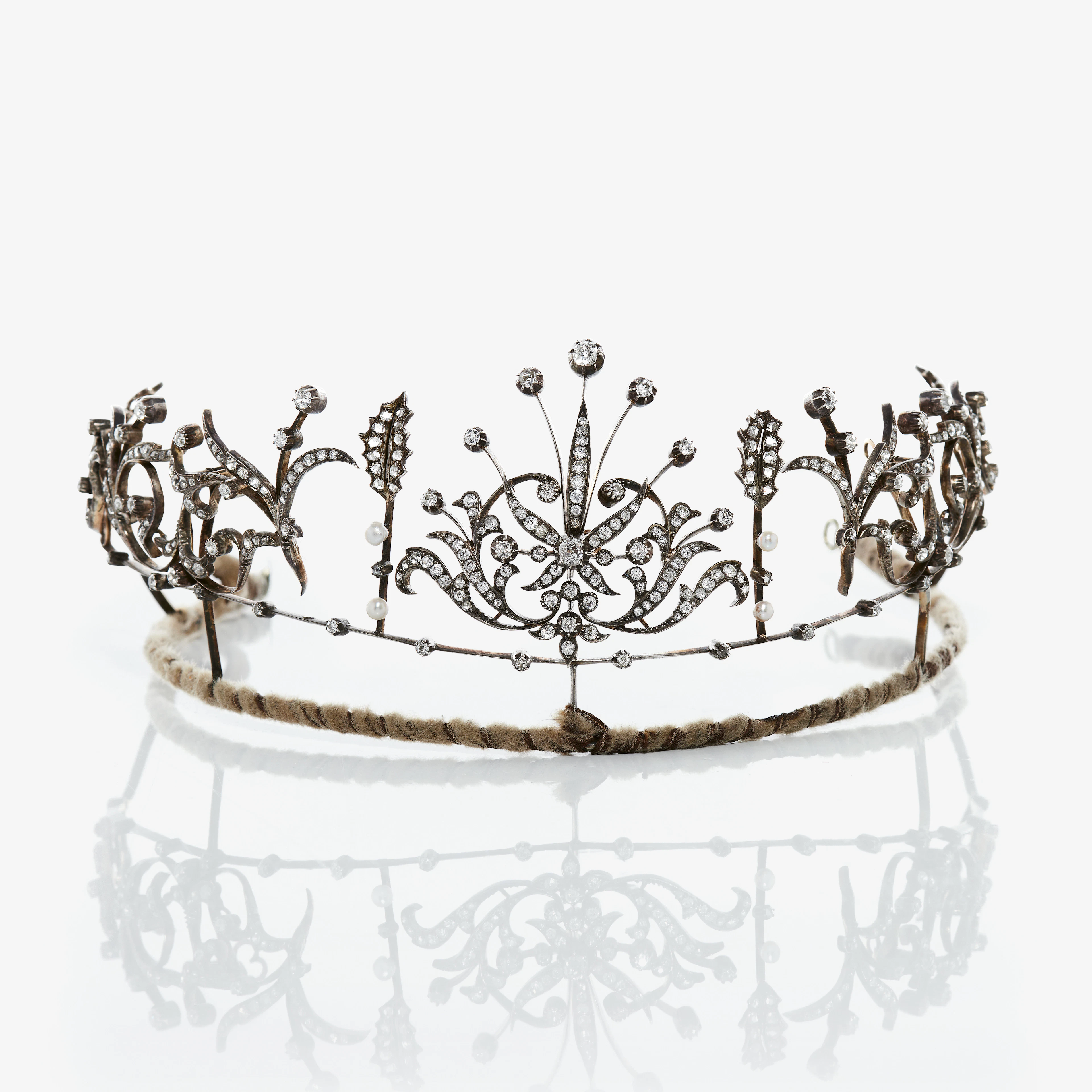TIARA, silver, guld, pärlor och diamanter, sannolikt England 1890-tal.