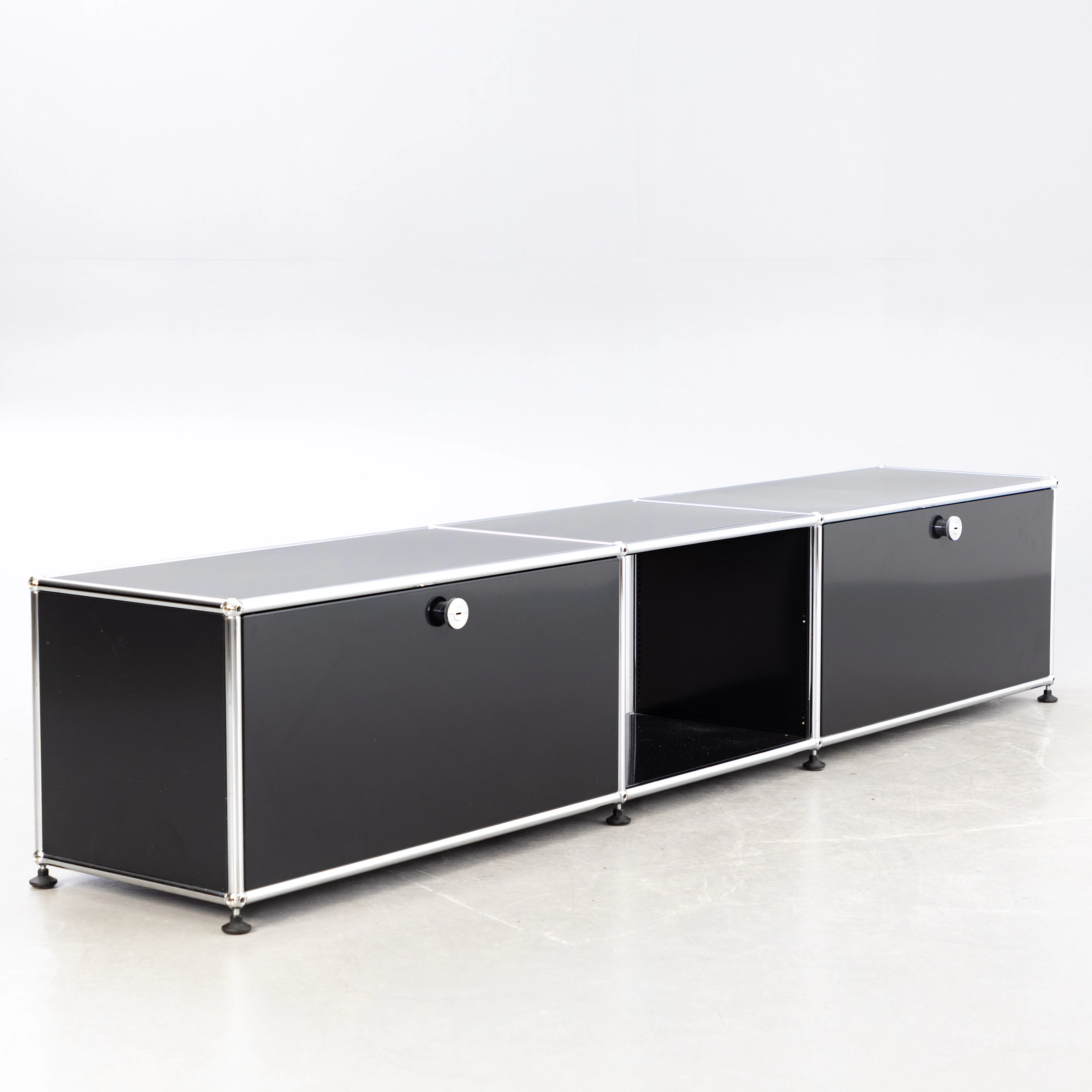 USM Haller, Sideboard. Schweiz.